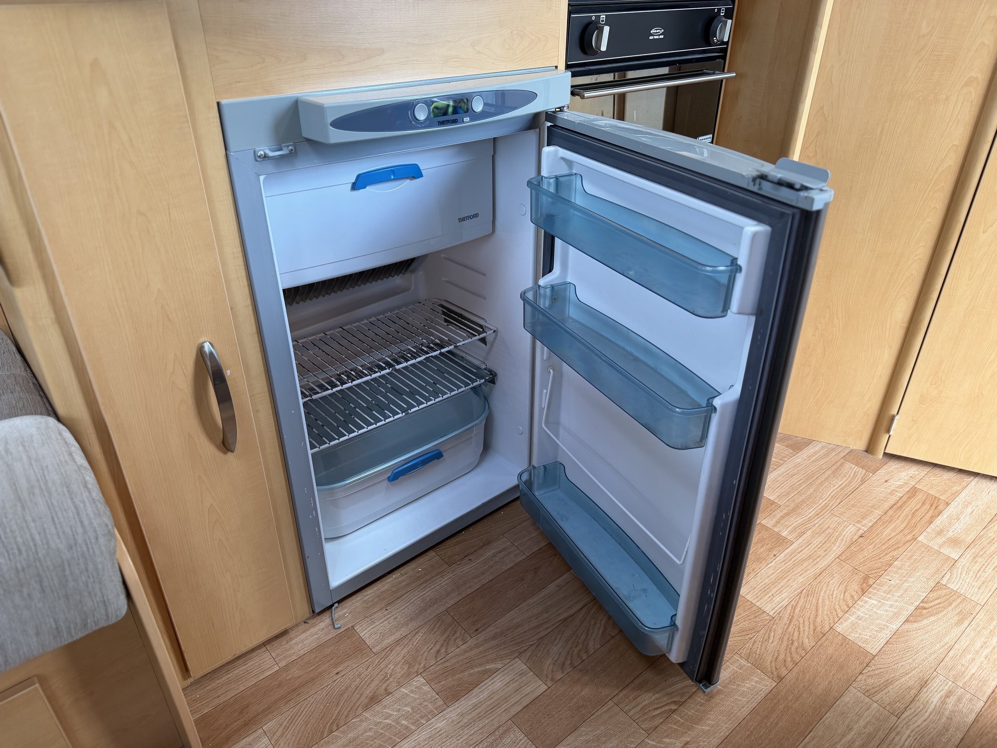 ELDDIS Avante 462