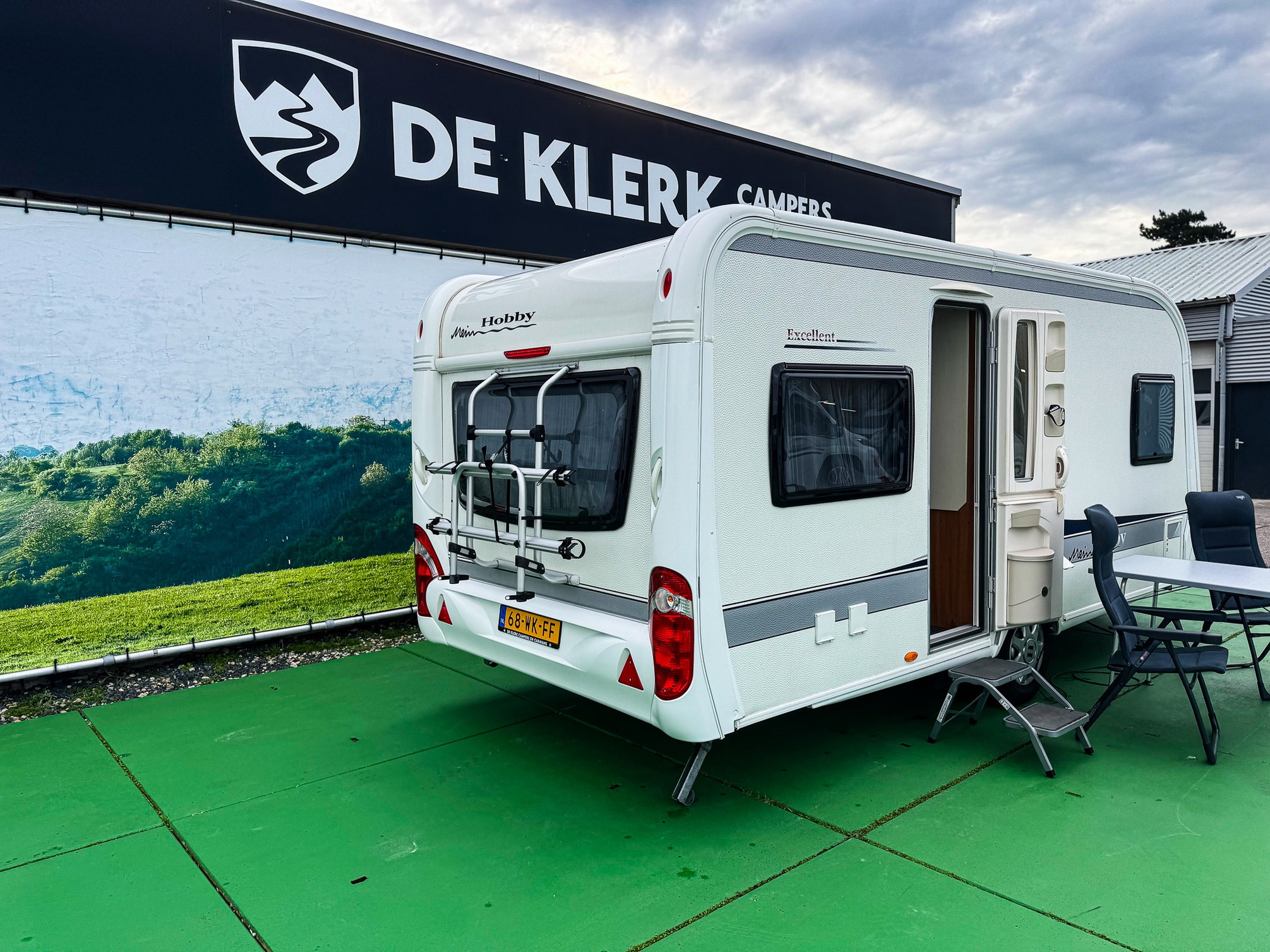 HOBBY DE LUXE 460 UFE Christmas Spec