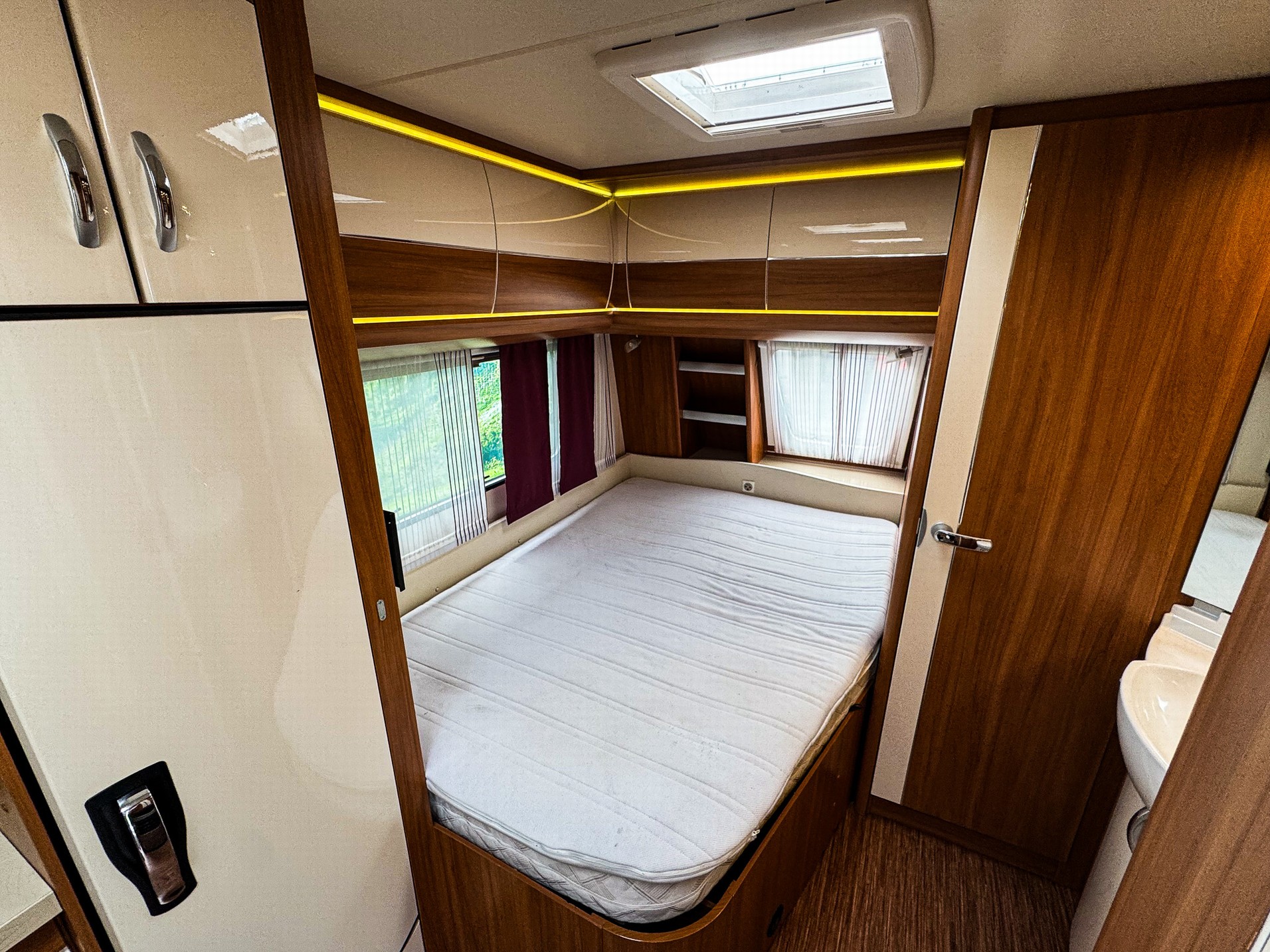 HOBBY DE LUXE 460 UFE Christmas Spec