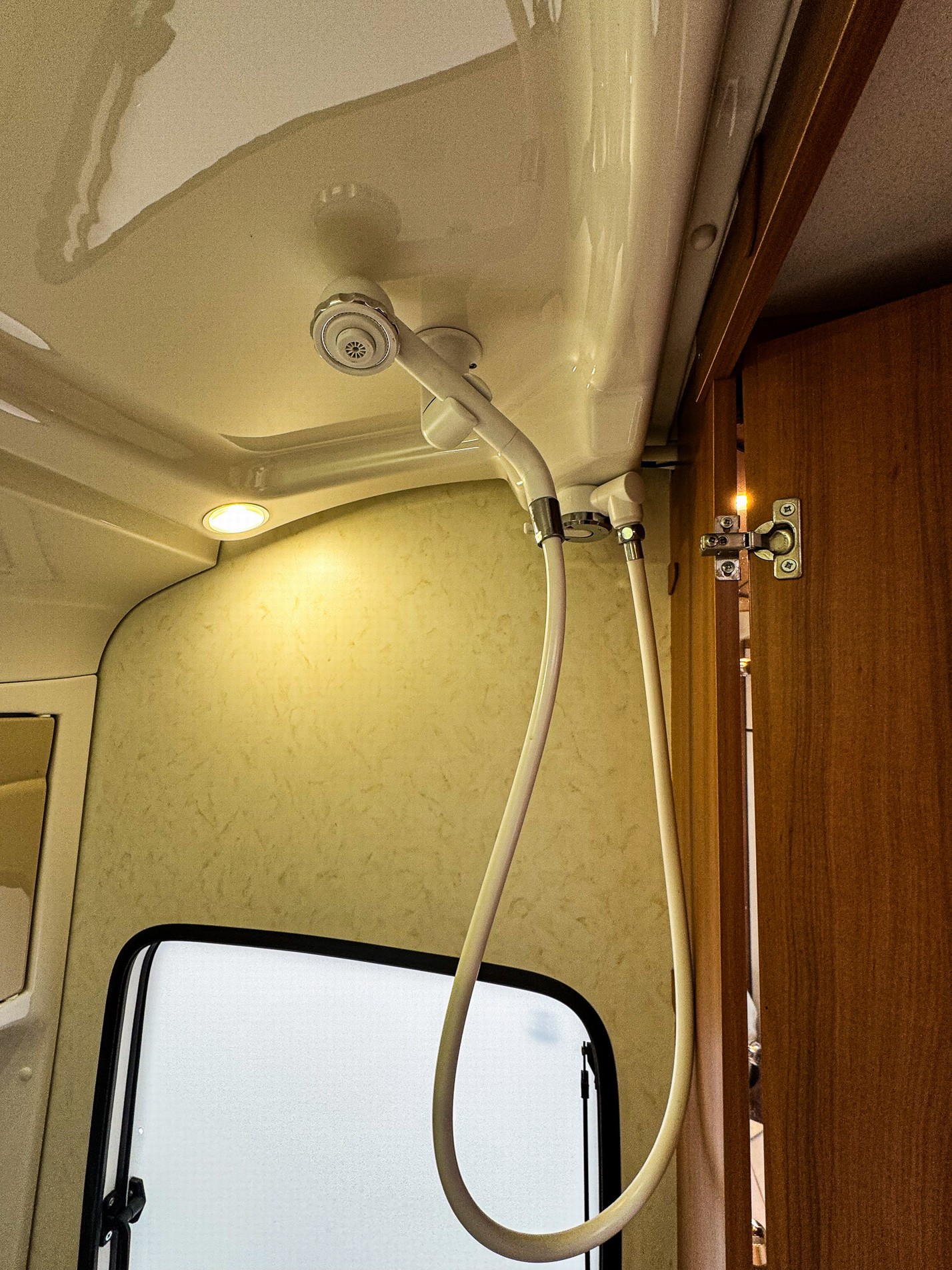 HOBBY DE LUXE 460 UFE Christmas Spec