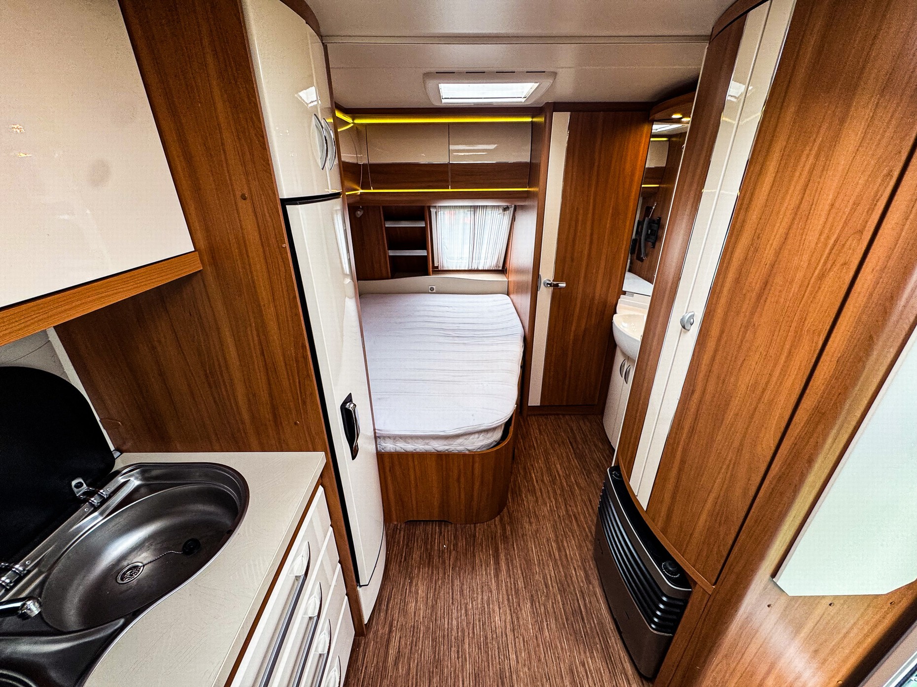 HOBBY DE LUXE 460 UFE Christmas Spec