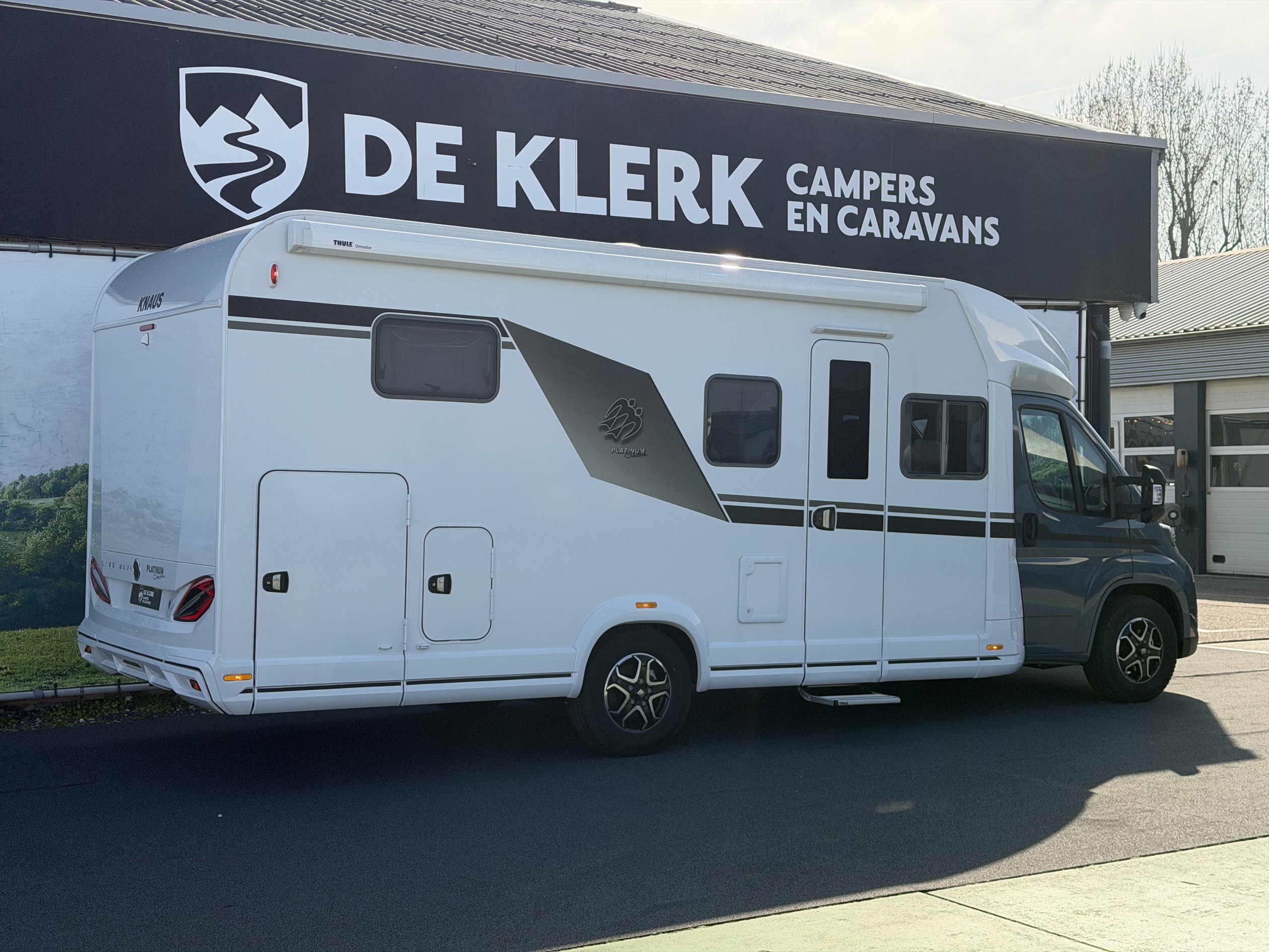 KNAUS LIVE Wave 700 MEG Platinum Sel