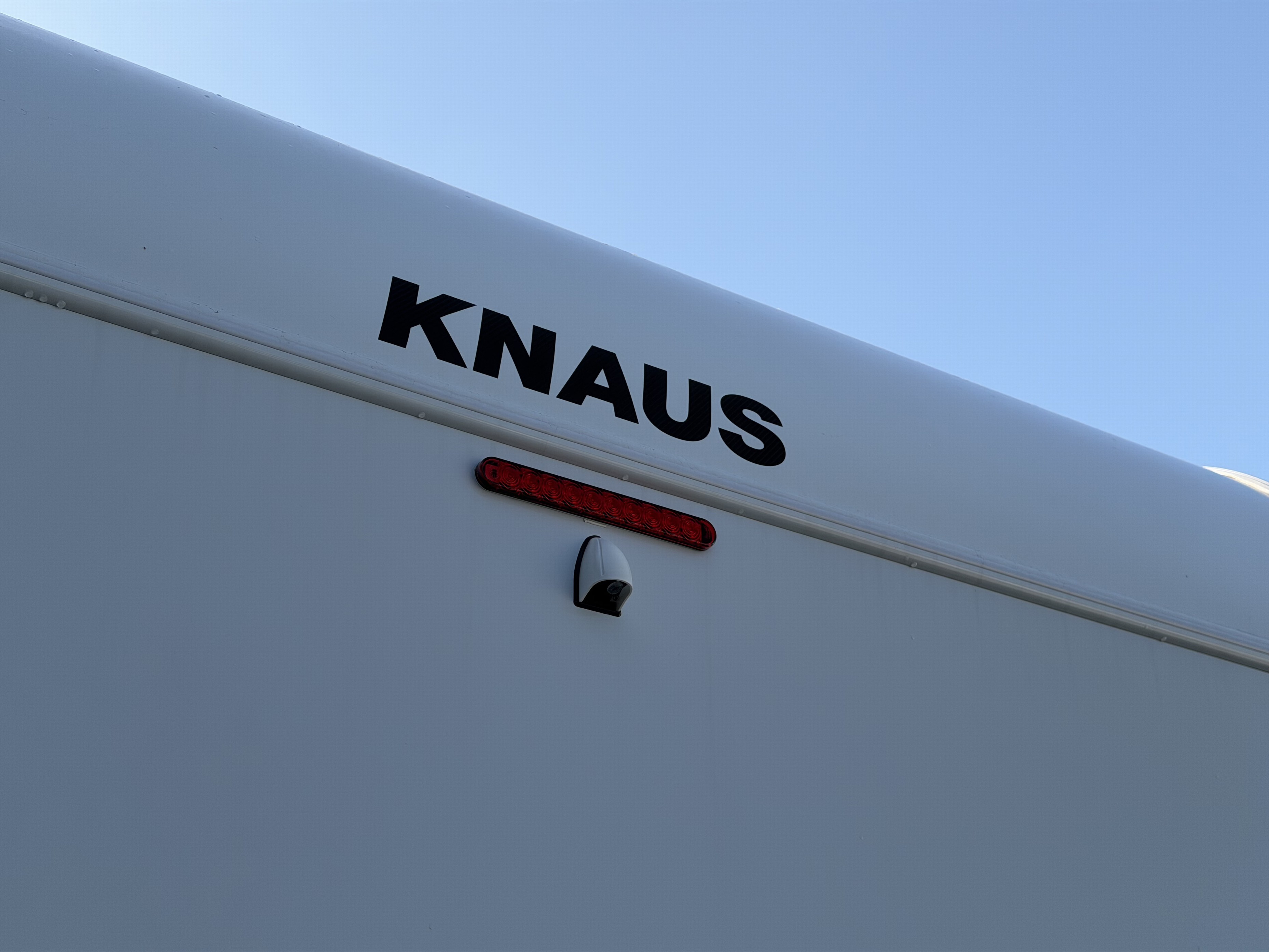 KNAUS LIVE Wave 700 MEG Platinum Sel
