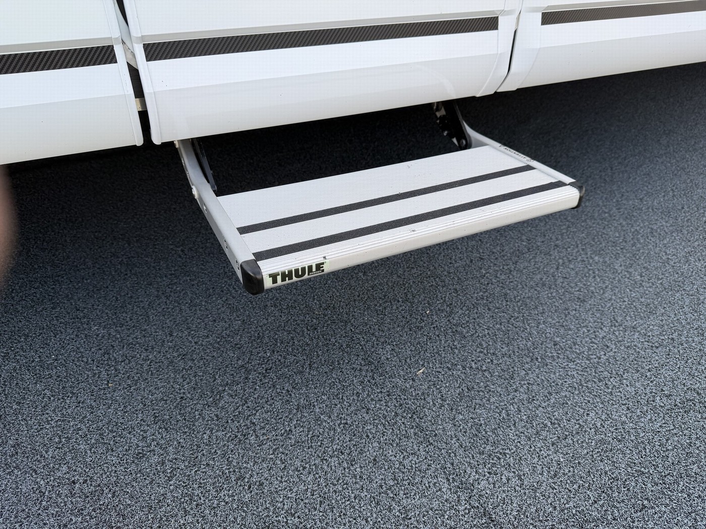 KNAUS LIVE Wave 700 MEG Platinum Sel