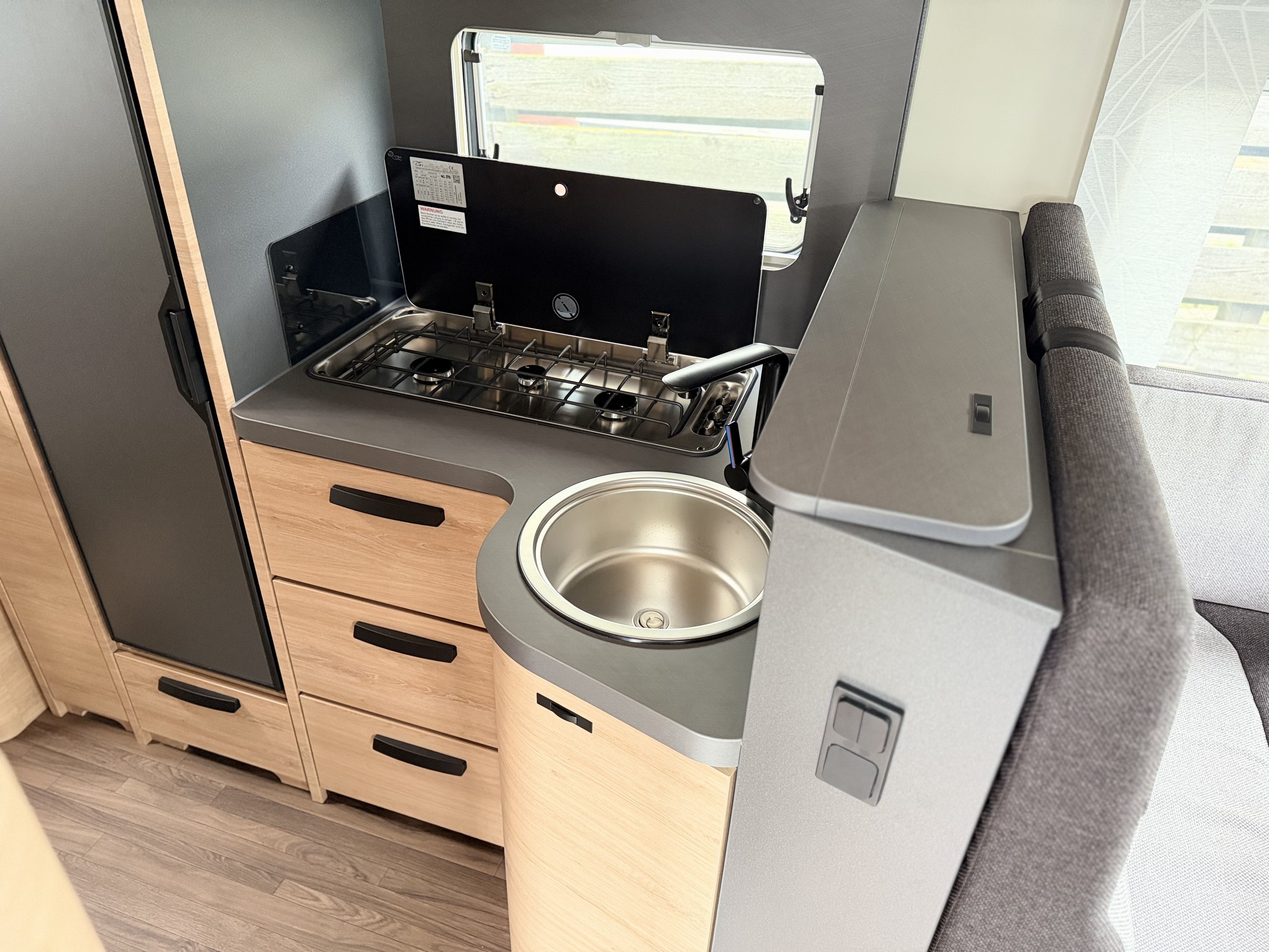 KNAUS LIVE Wave 700 MEG Platinum Sel