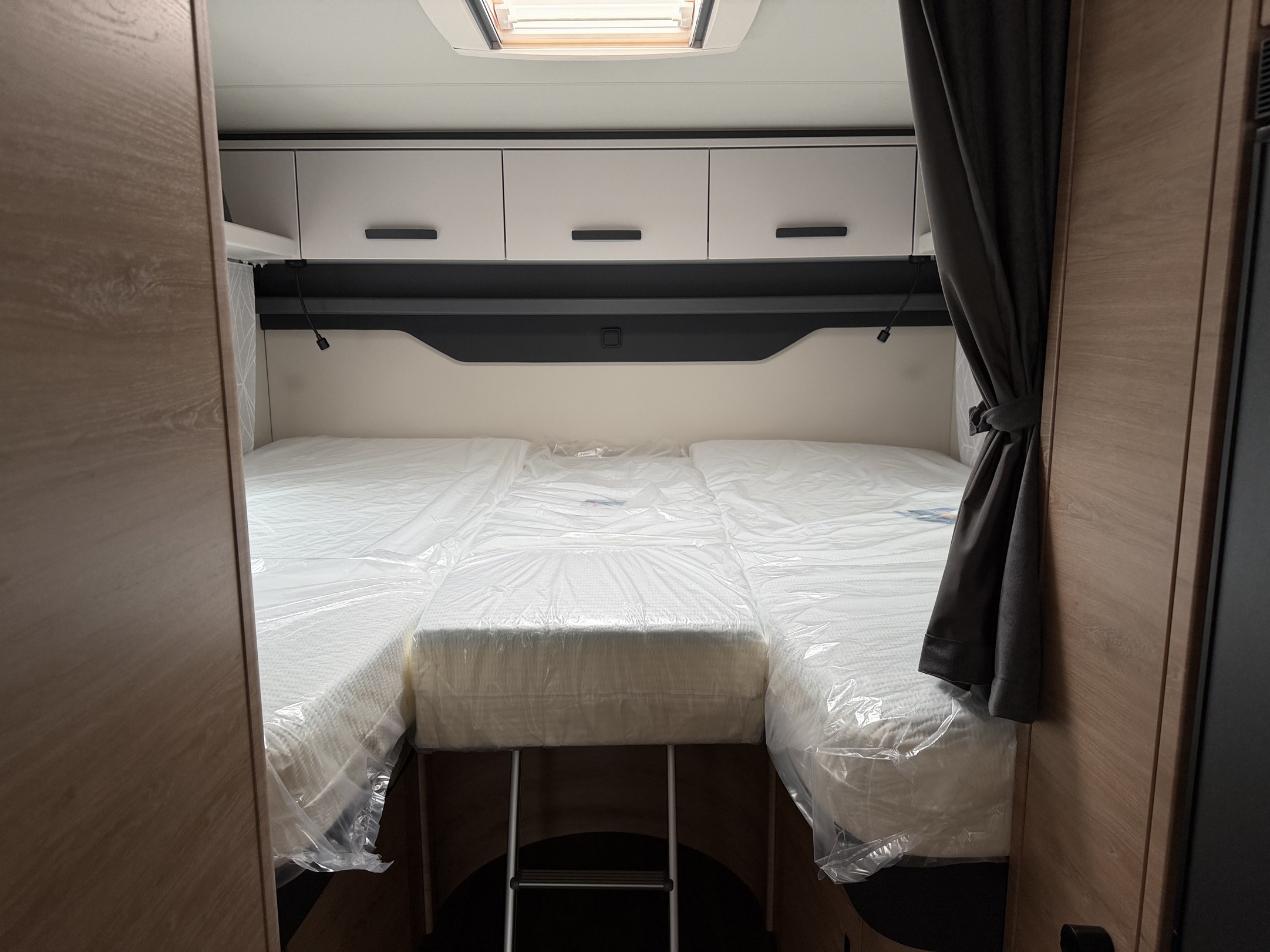 KNAUS LIVE Wave 700 MEG Platinum Sel