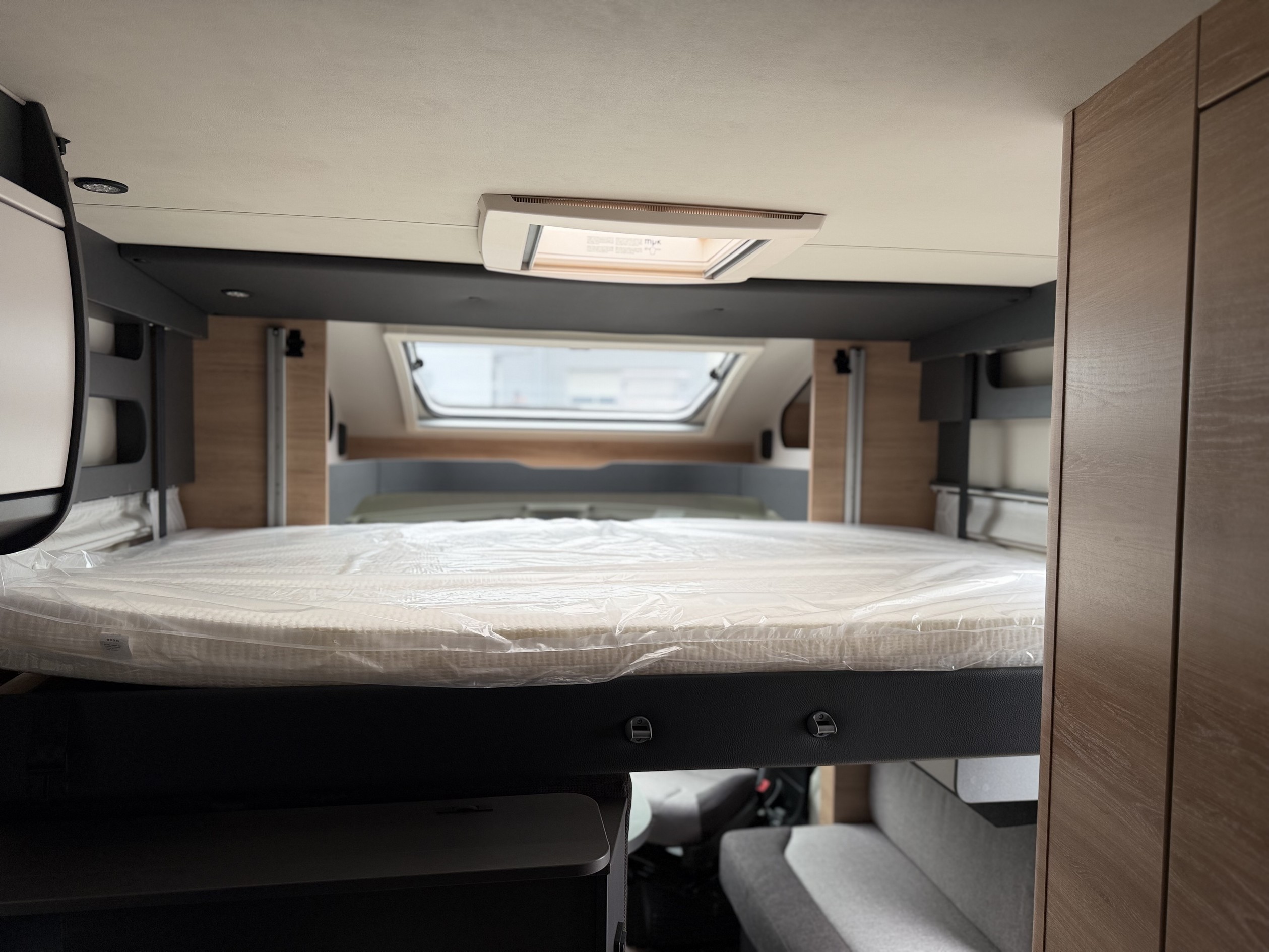 KNAUS LIVE Wave 700 MEG Platinum Sel
