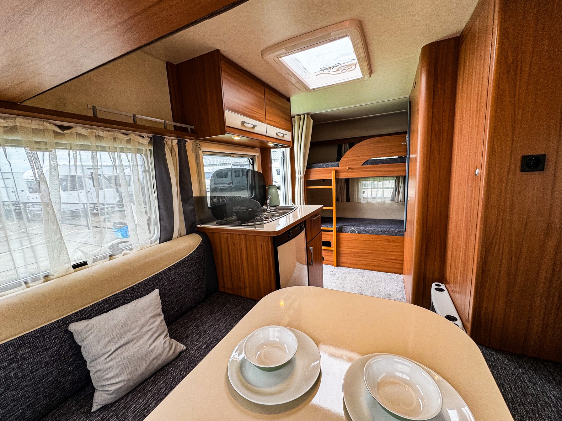 WEINSBERG CaraOne 400 LK