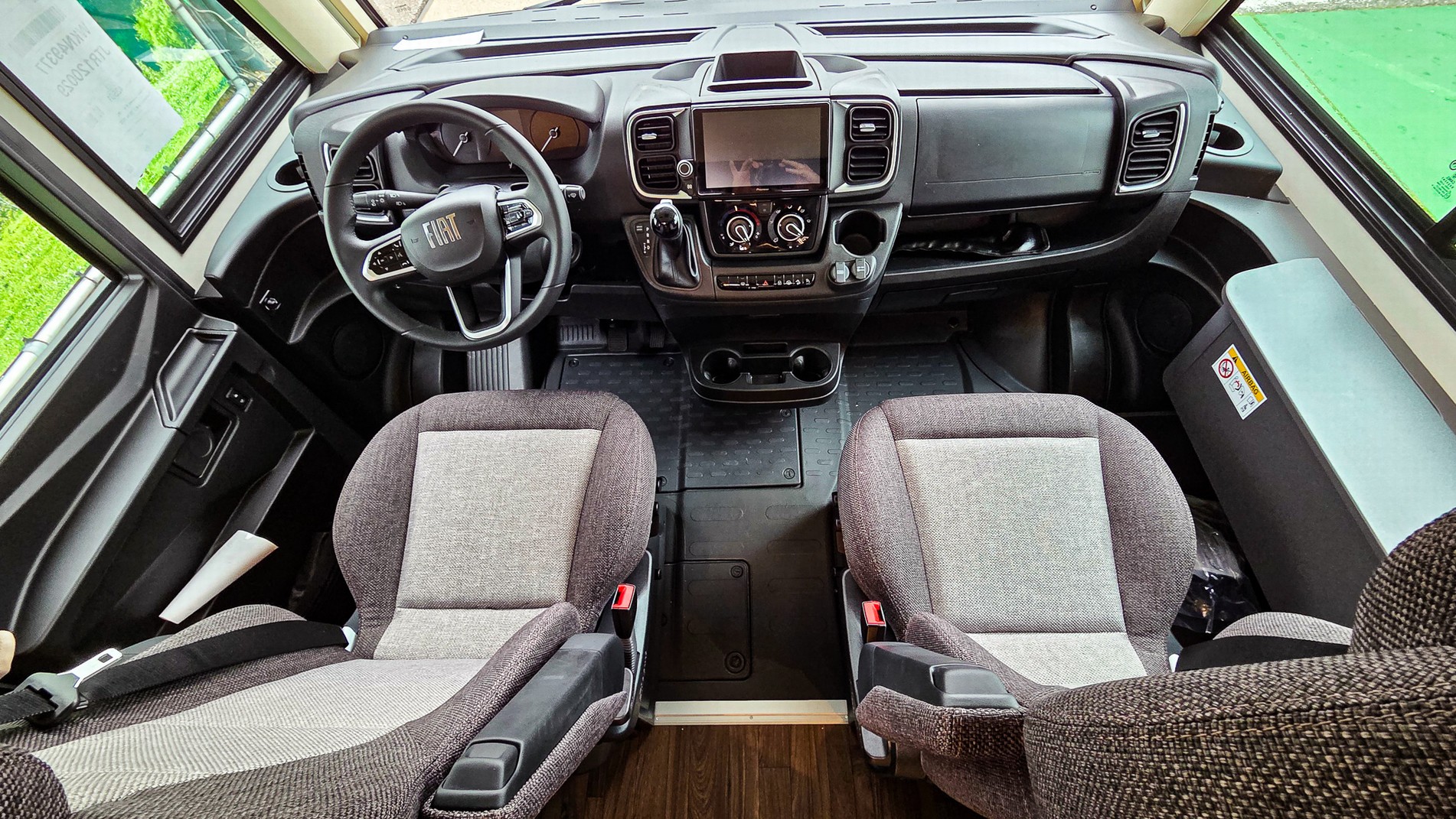 KNAUS LIVE I 700 MEG / Gratis Automa