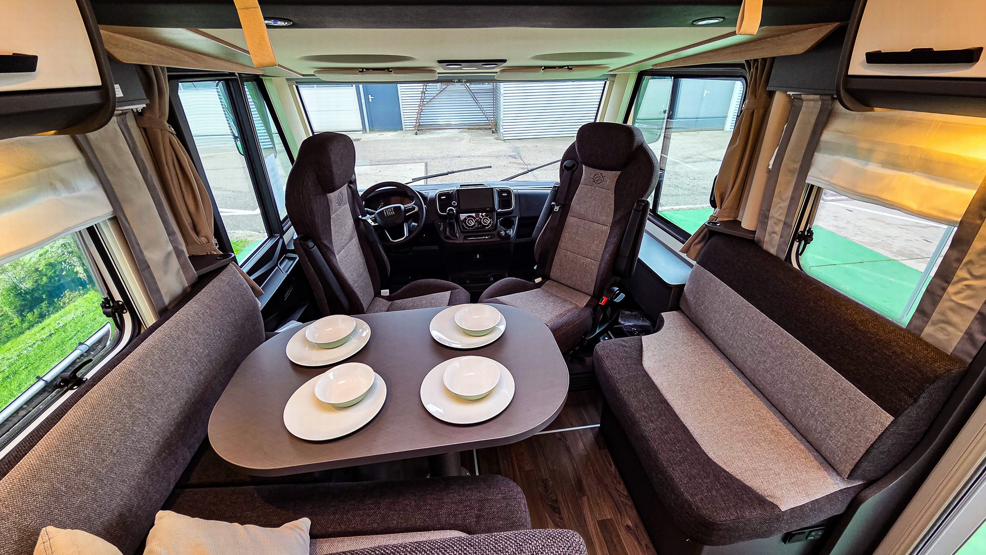 KNAUS LIVE I 700 MEG / Gratis Automa