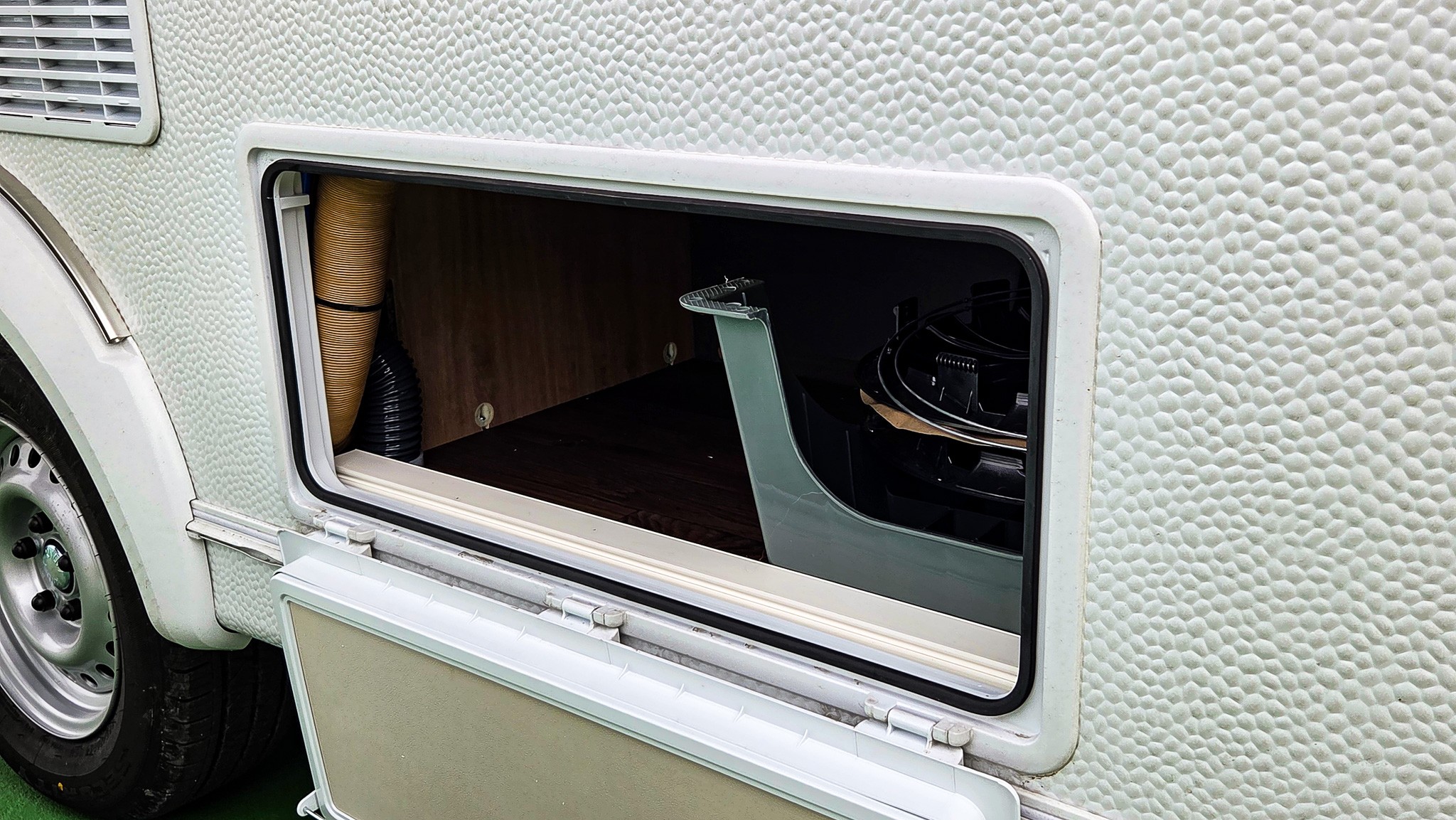 KNAUS SPORT 400 LK Showroomuitverkoo