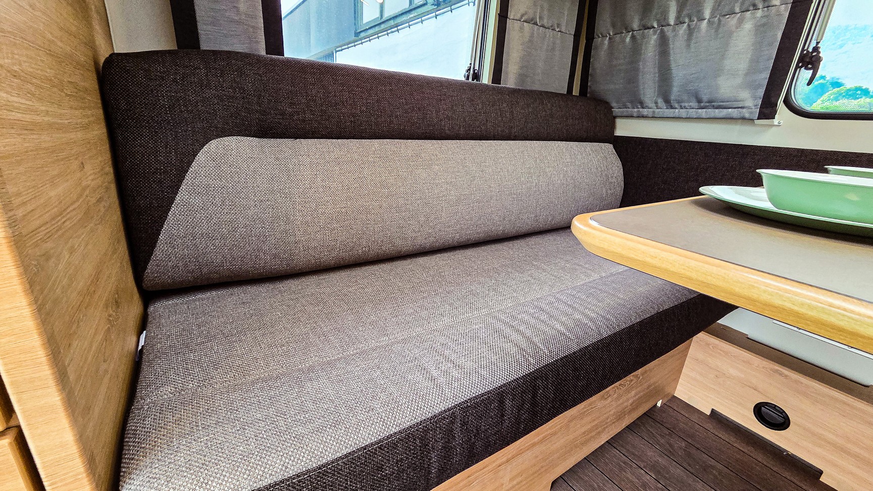 KNAUS SUDWIND 420 QD Black Selection