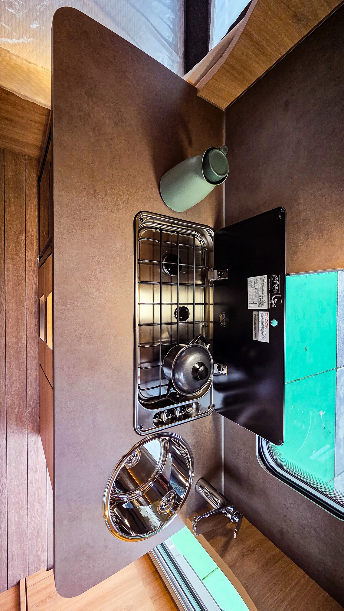 KNAUS SUDWIND 420 QD Black Selection