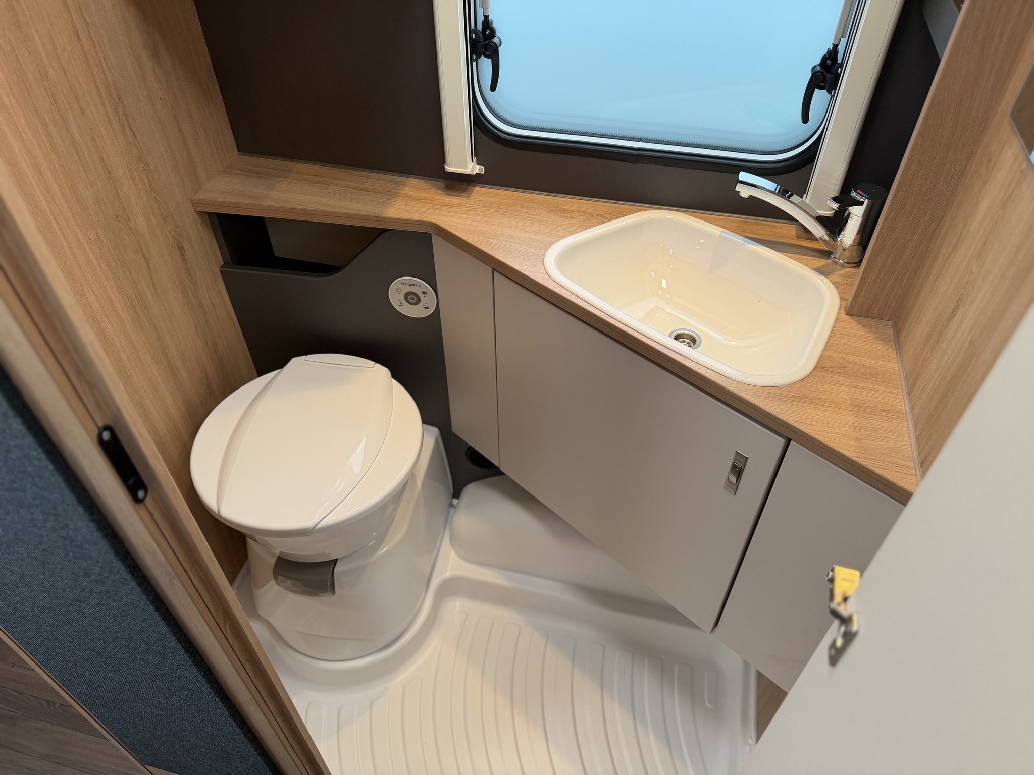 KNAUS SPORT 460 EU 50 % deals Kortin