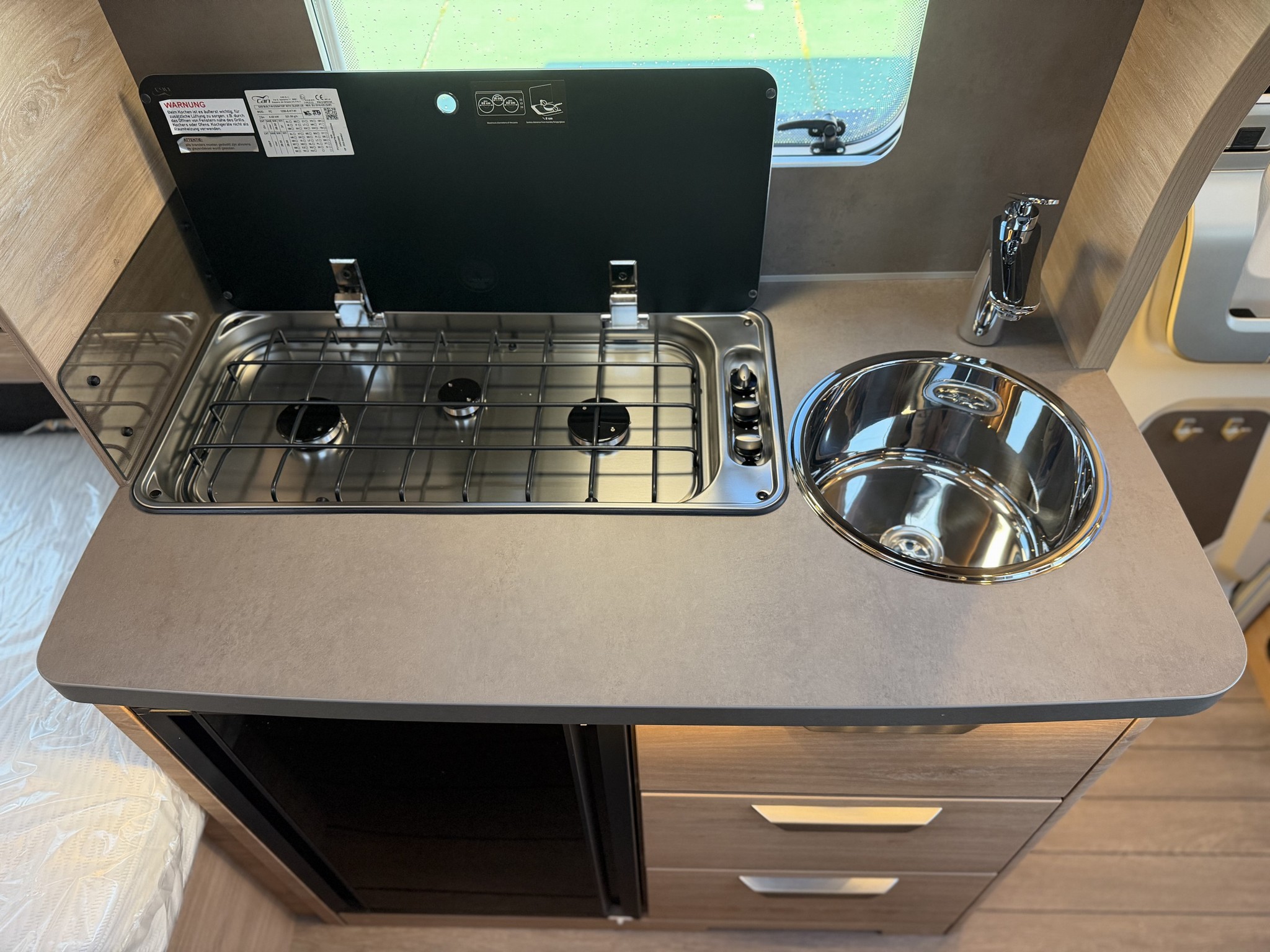 KNAUS SUDWIND 460 EU Black Selection