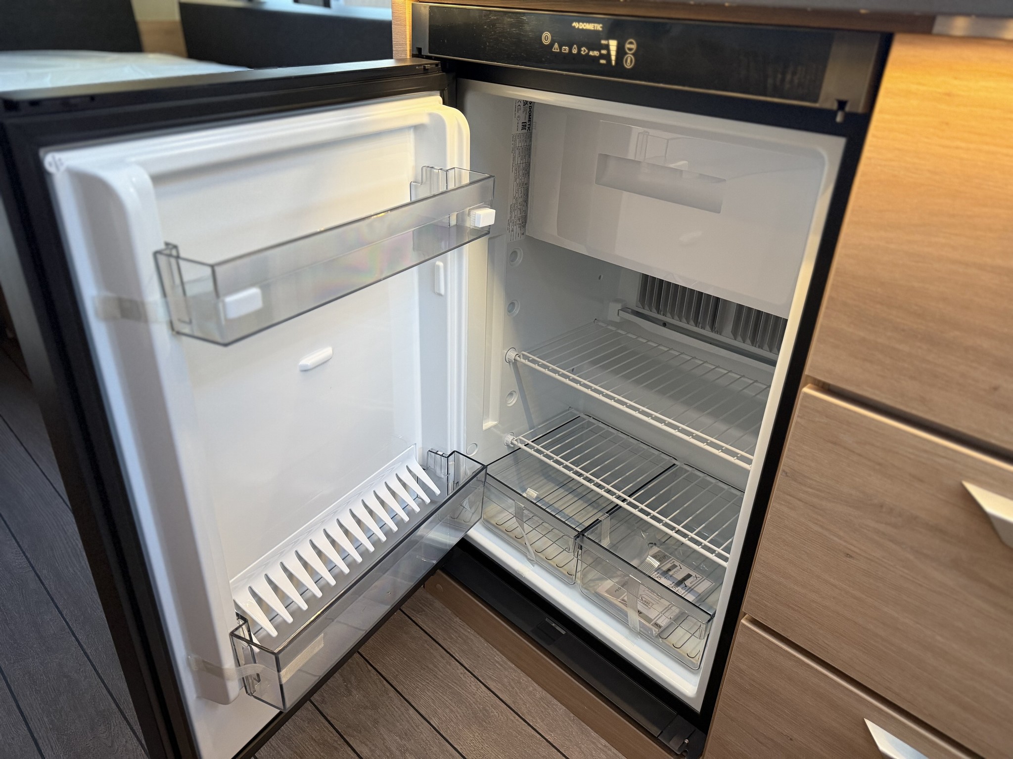 KNAUS SUDWIND 460 EU Black Selection