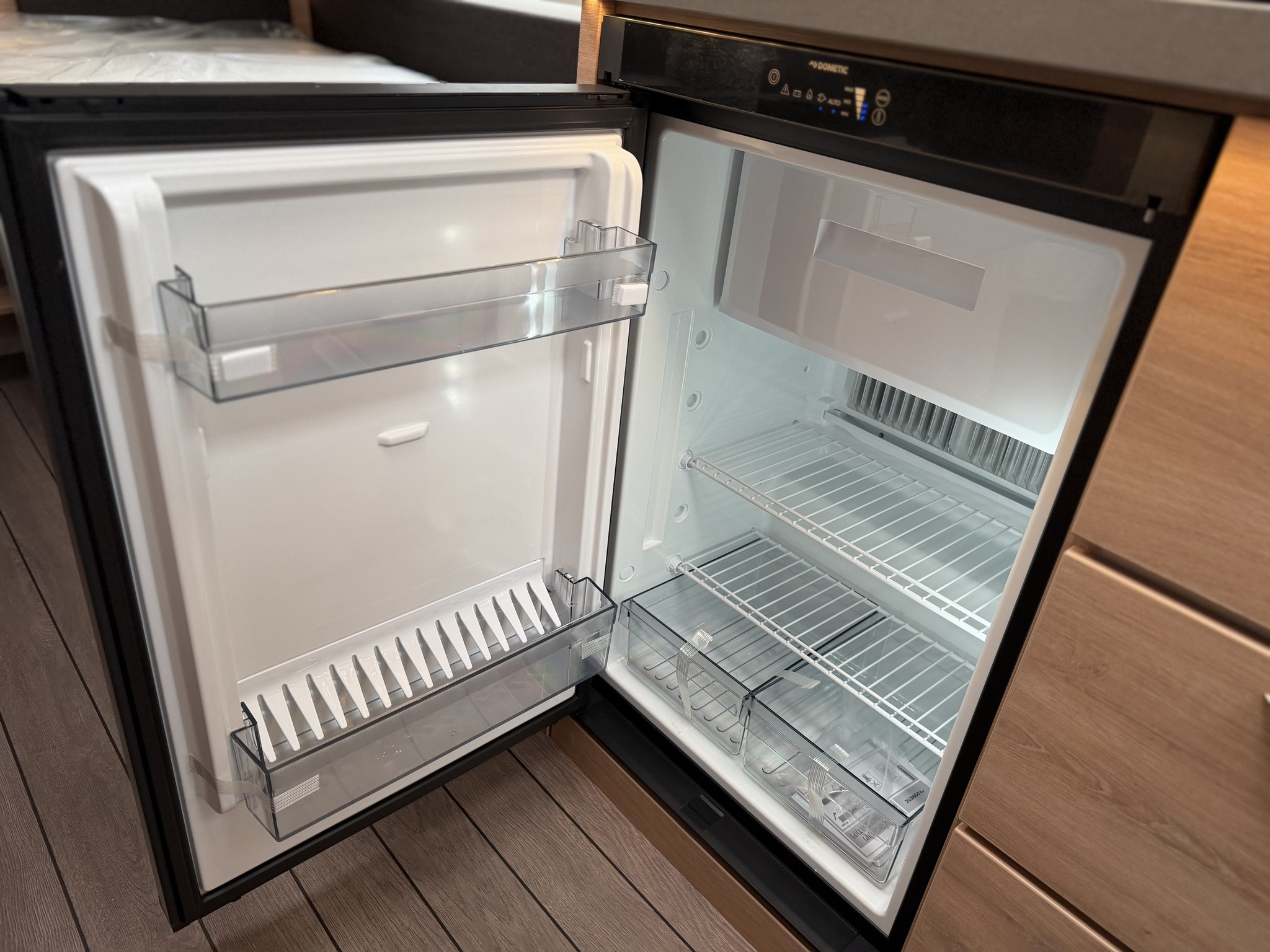 KNAUS SUDWIND 460 EU Black Selection