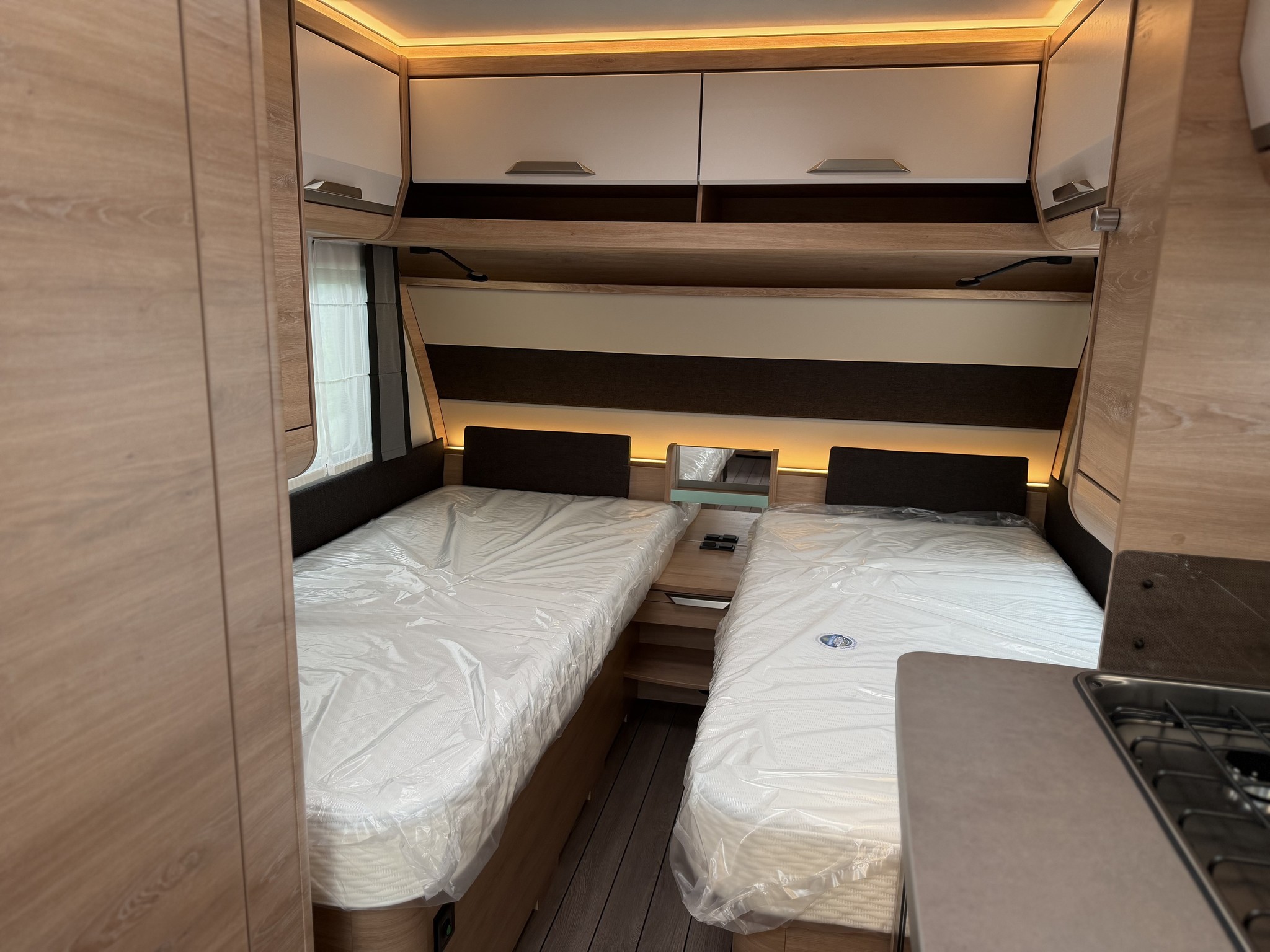 KNAUS SUDWIND 460 EU Black Selection