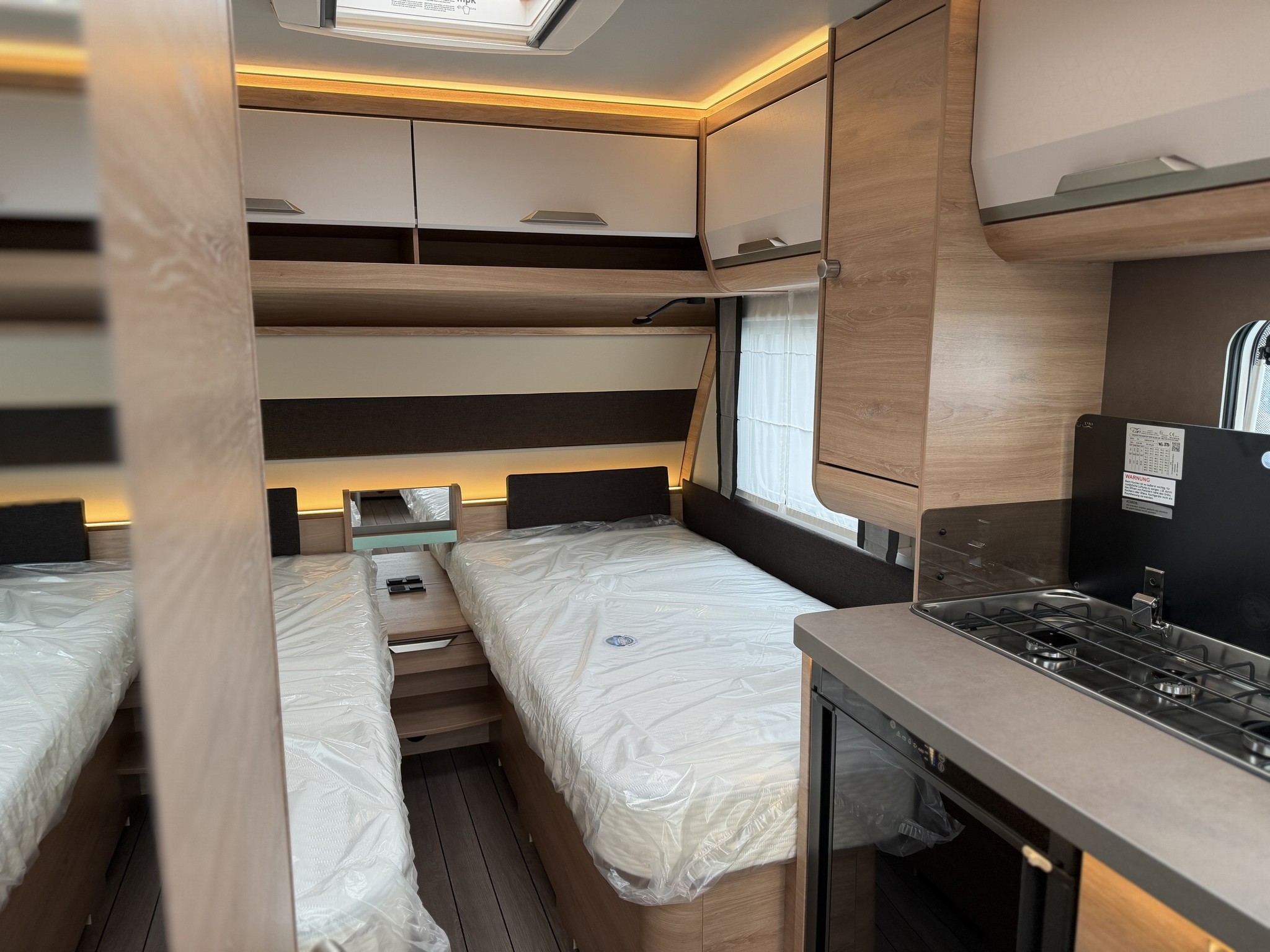 KNAUS SUDWIND 460 EU Black Selection