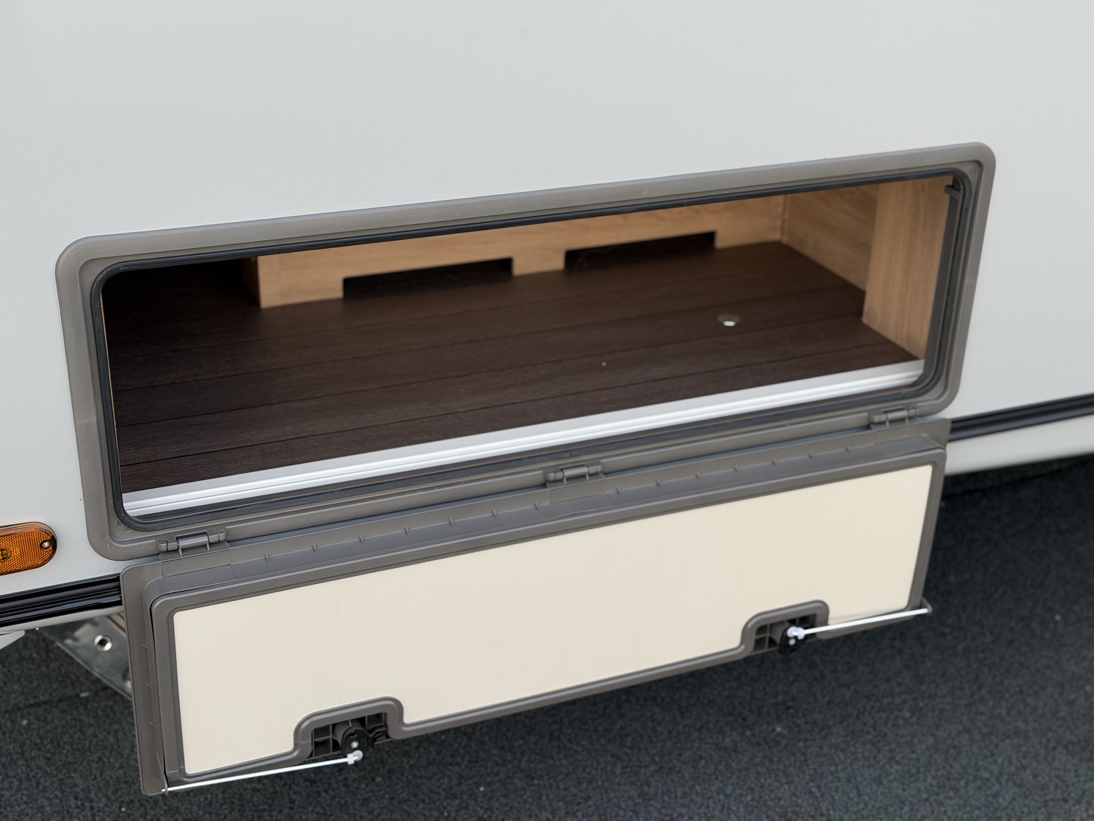 KNAUS SUDWIND  500 EU BlackSelection