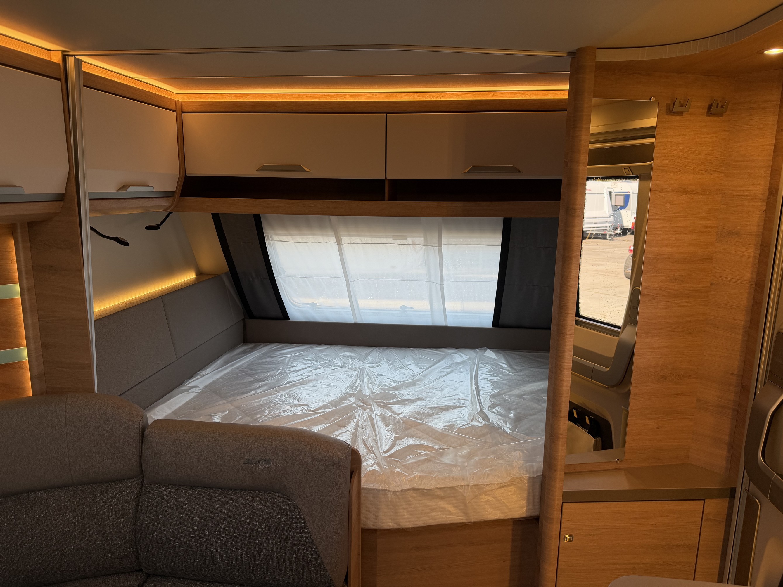 KNAUS SUDWIND 580 QS Black Selection