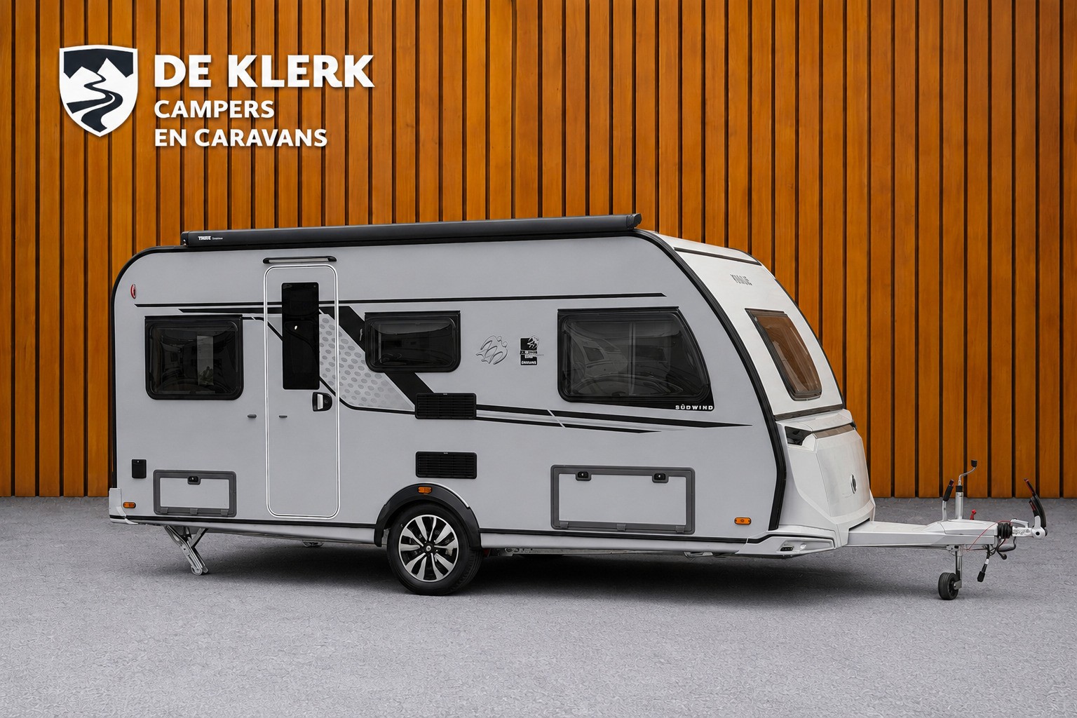 KNAUS SUDWIND 460 EU Black Selection
