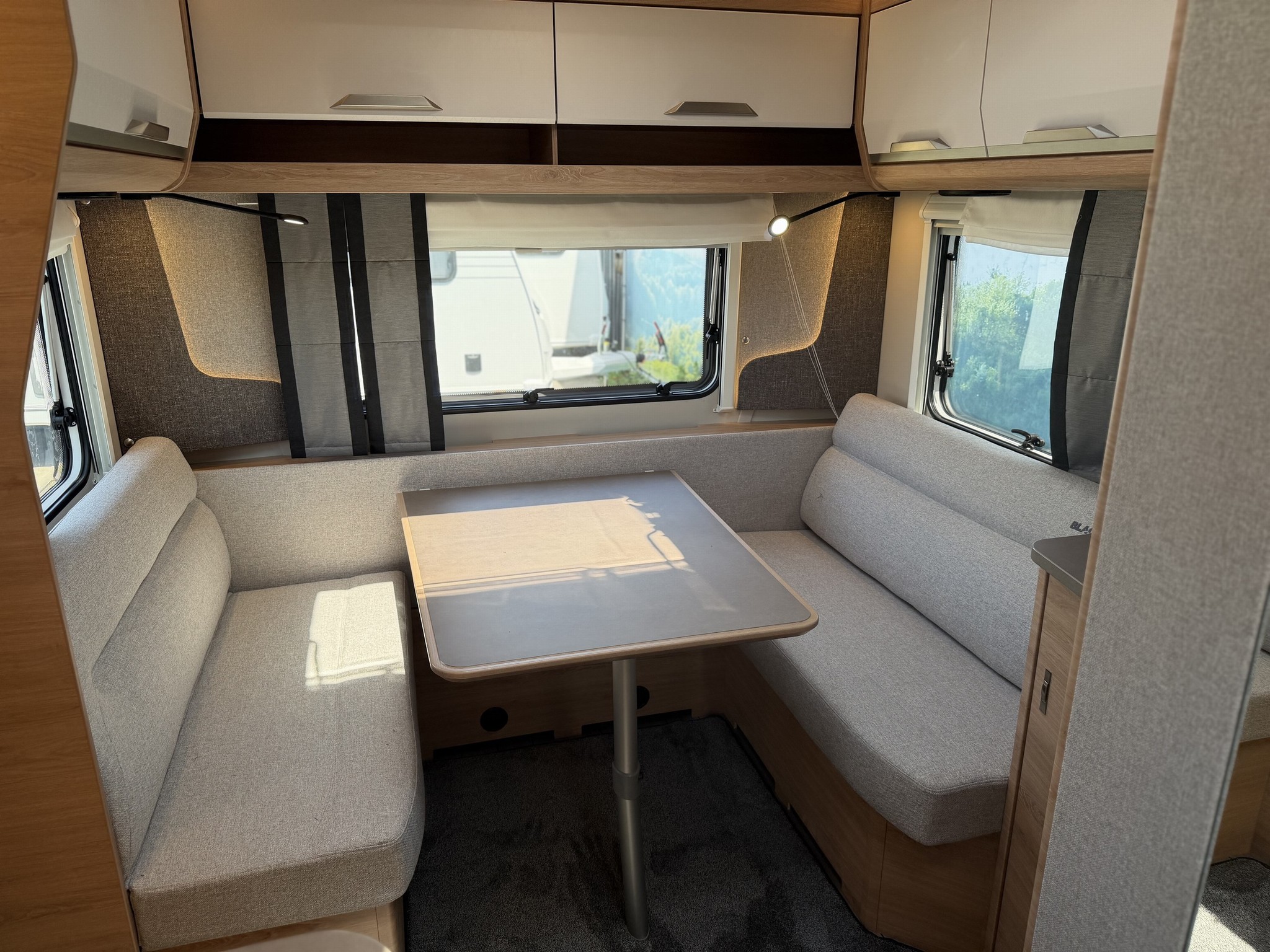 KNAUS SUDWIND 460 EU Black Selection