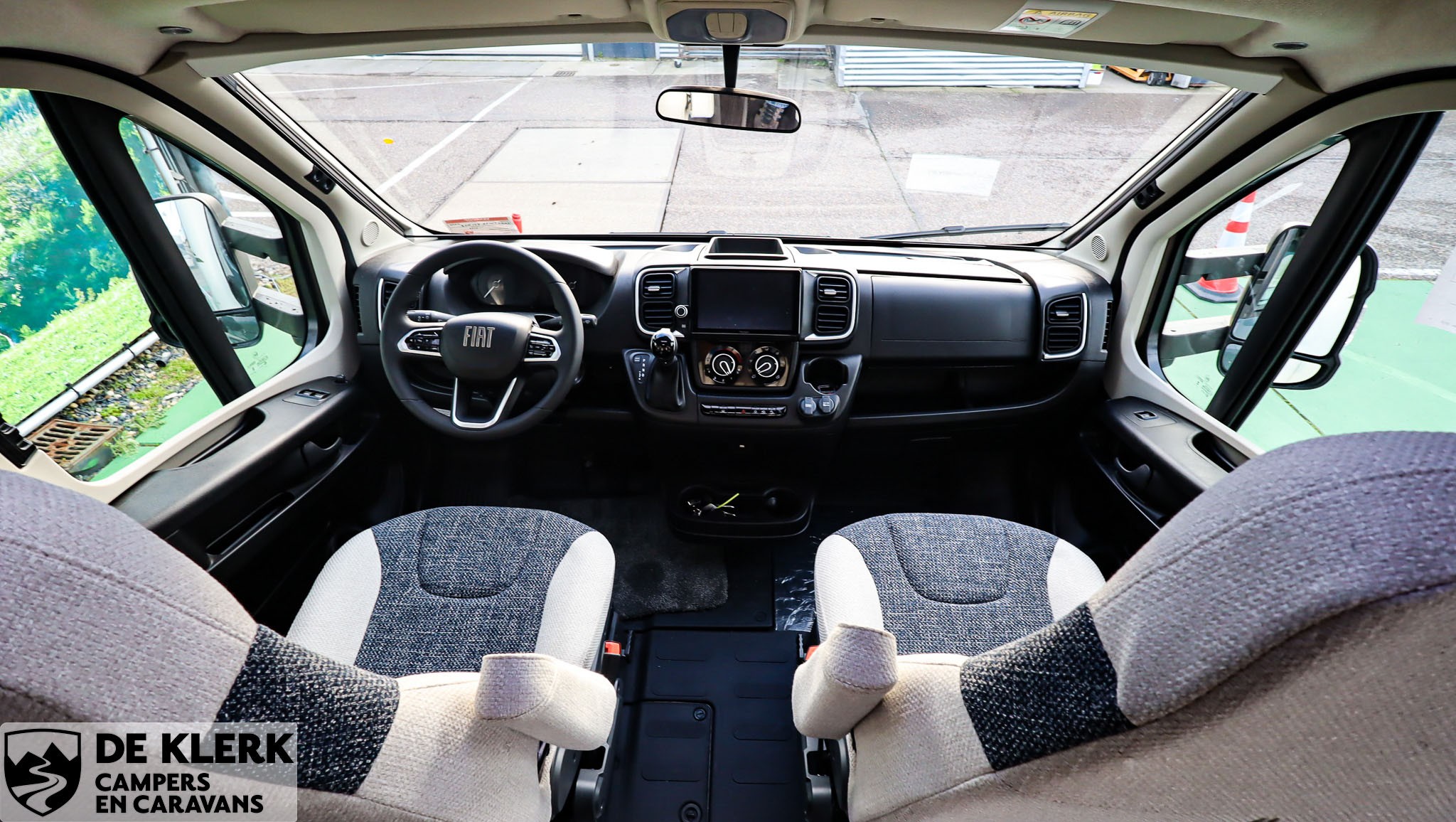 WEINSBERG CaraSuite 650 MEG Showroomuitv