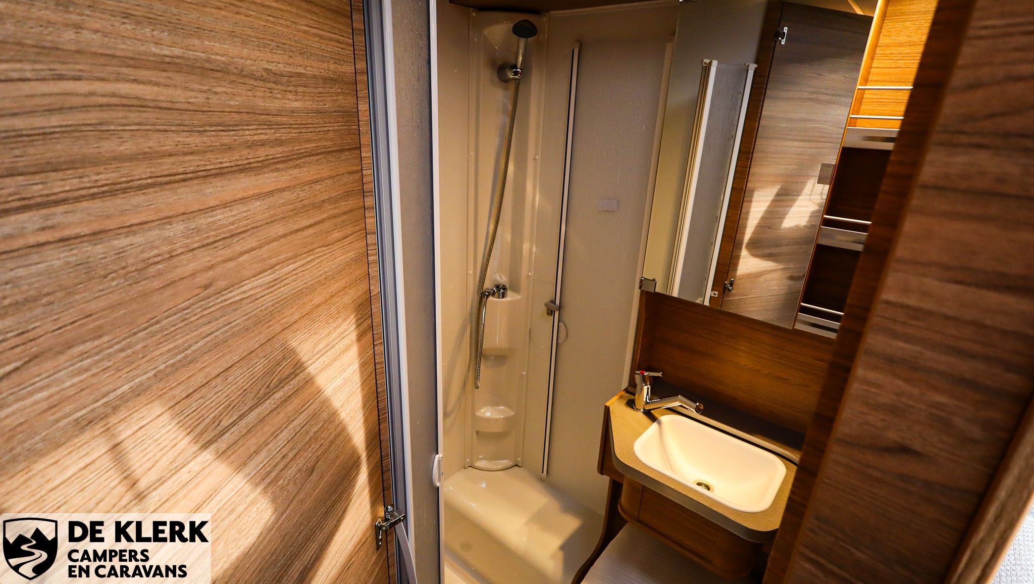 WEINSBERG CaraSuite 650 MEG Showroomuitv