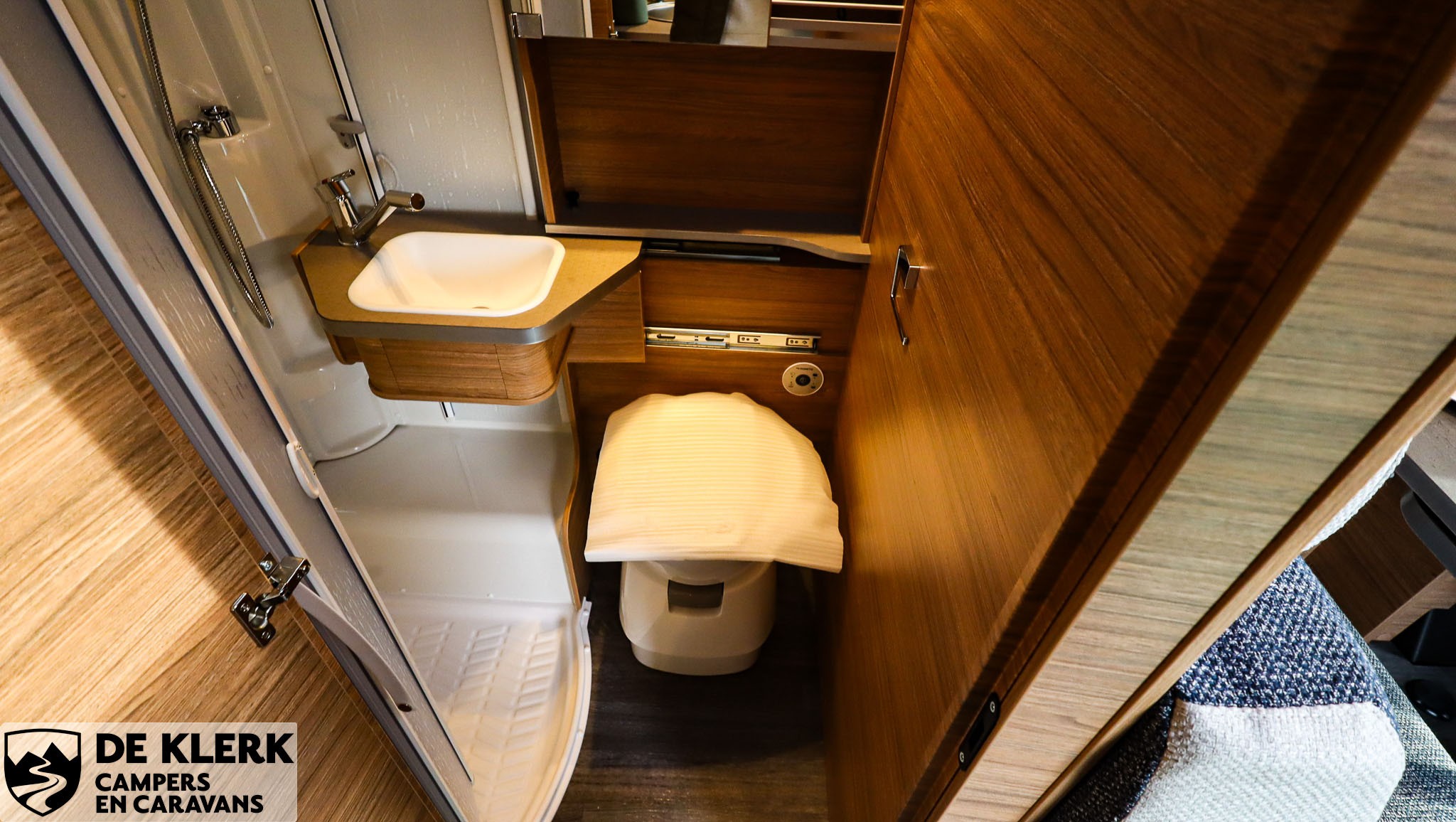 WEINSBERG CaraSuite 650 MEG Showroomuitv