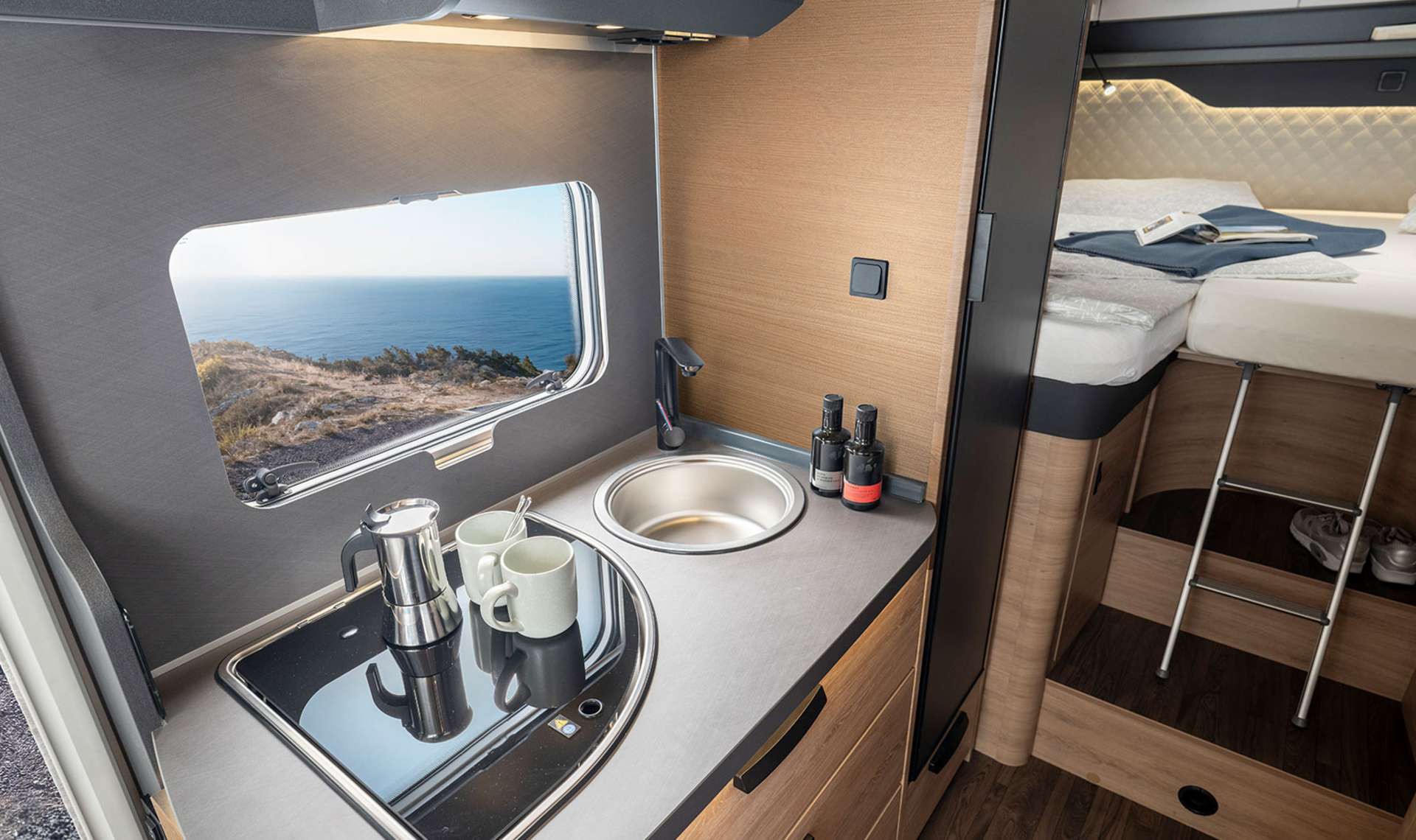 KNAUS Live Wave 650 MEG Black Select