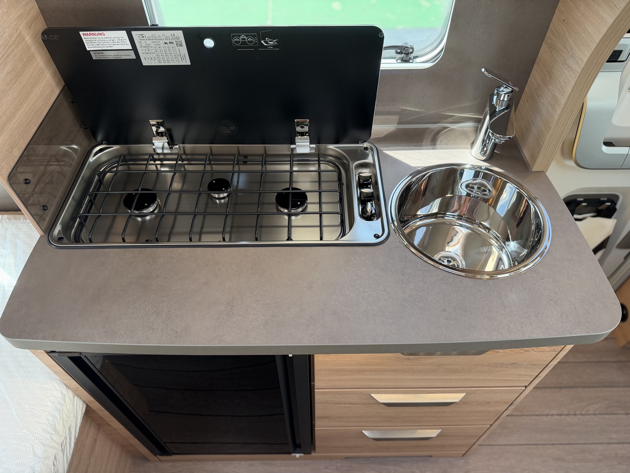 KNAUS SUDWIND 460 EU Black Selection