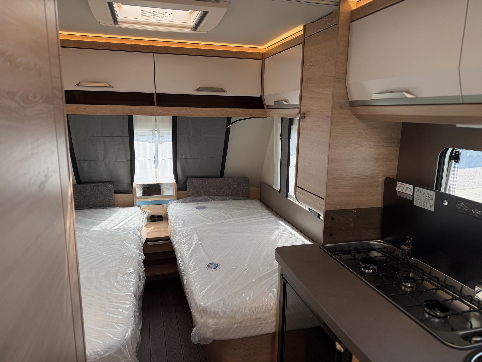 KNAUS SUDWIND 460 EU Black Selection