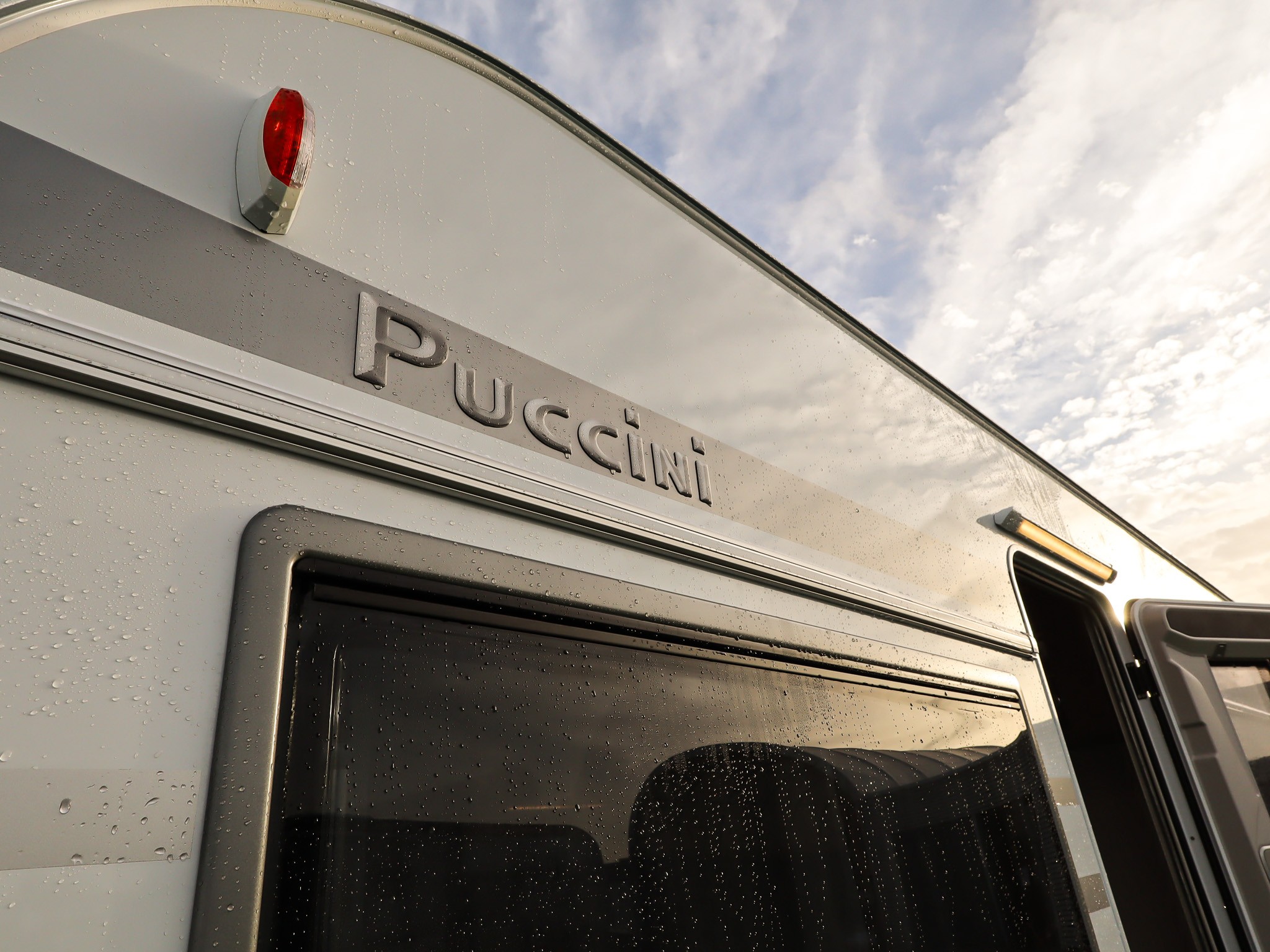 TABBERT PUCCINI 685 DF Showroomuitverk