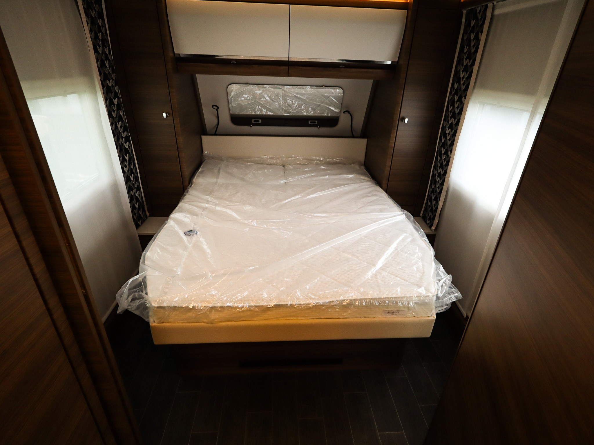 TABBERT PUCCINI 685 DF Showroomuitverk