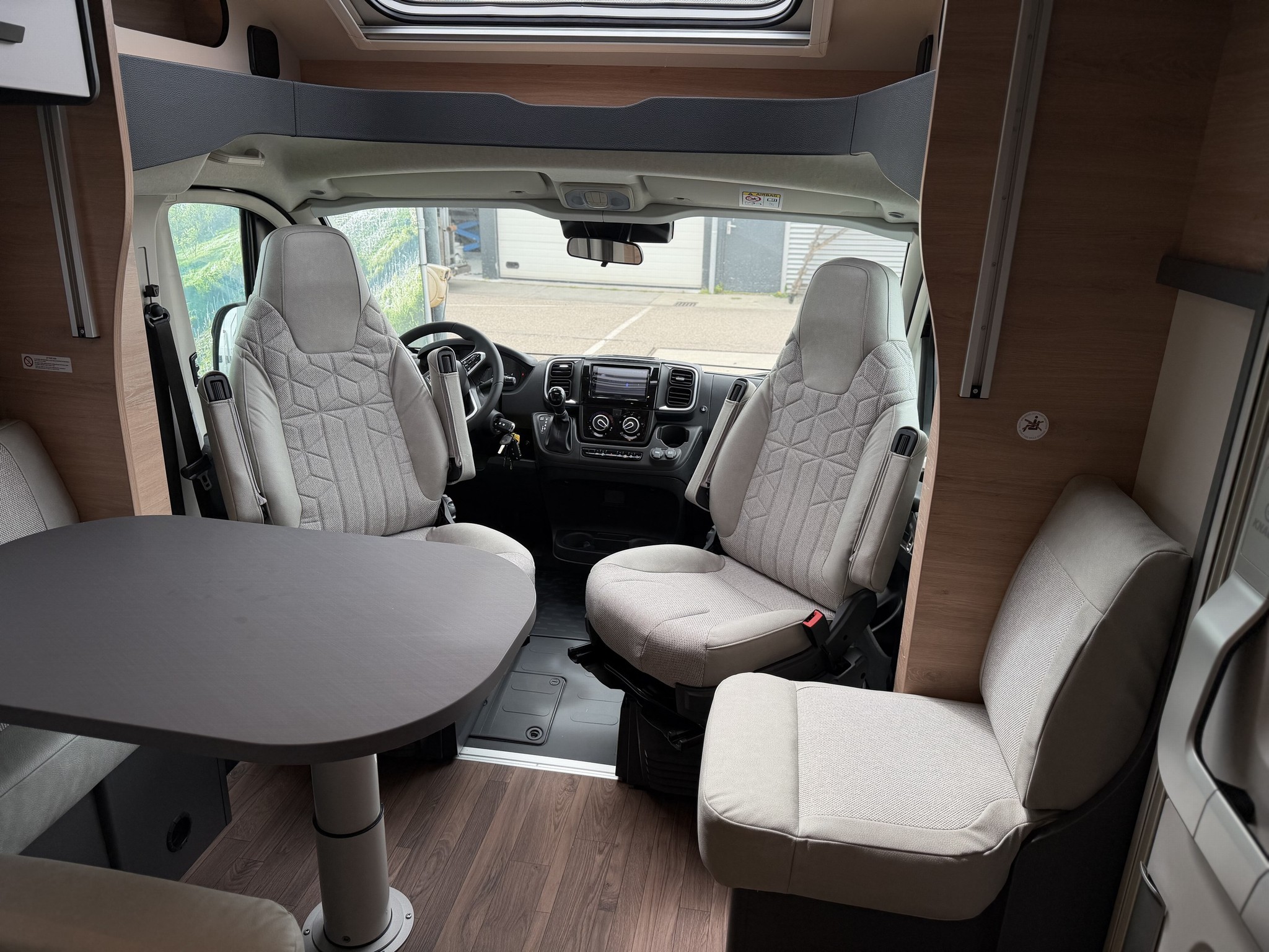 KNAUS Live Wave 650 MEG Black Select