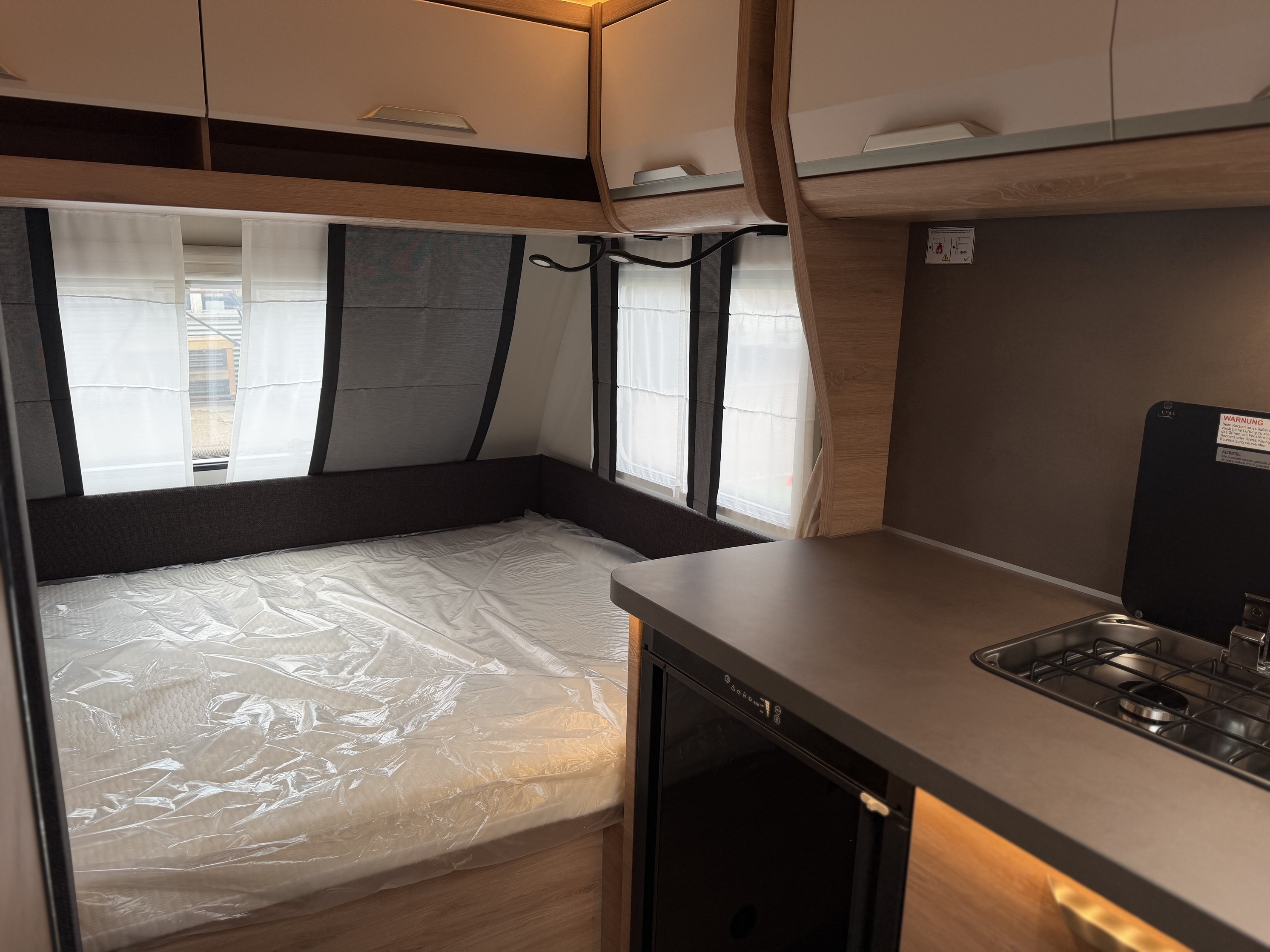 KNAUS SUDWIND 420 QD Black Selection
