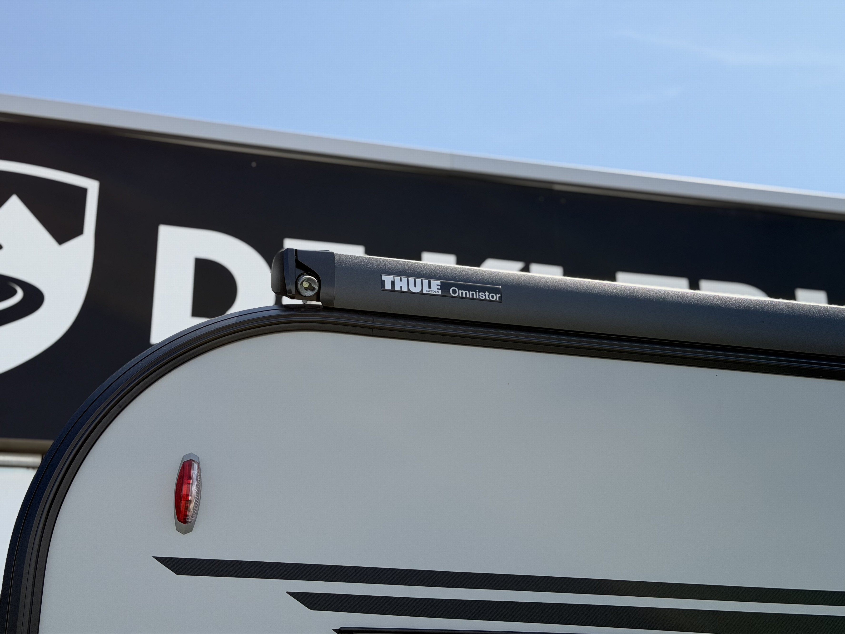 KNAUS SUDWIND 450 FU Black Selection