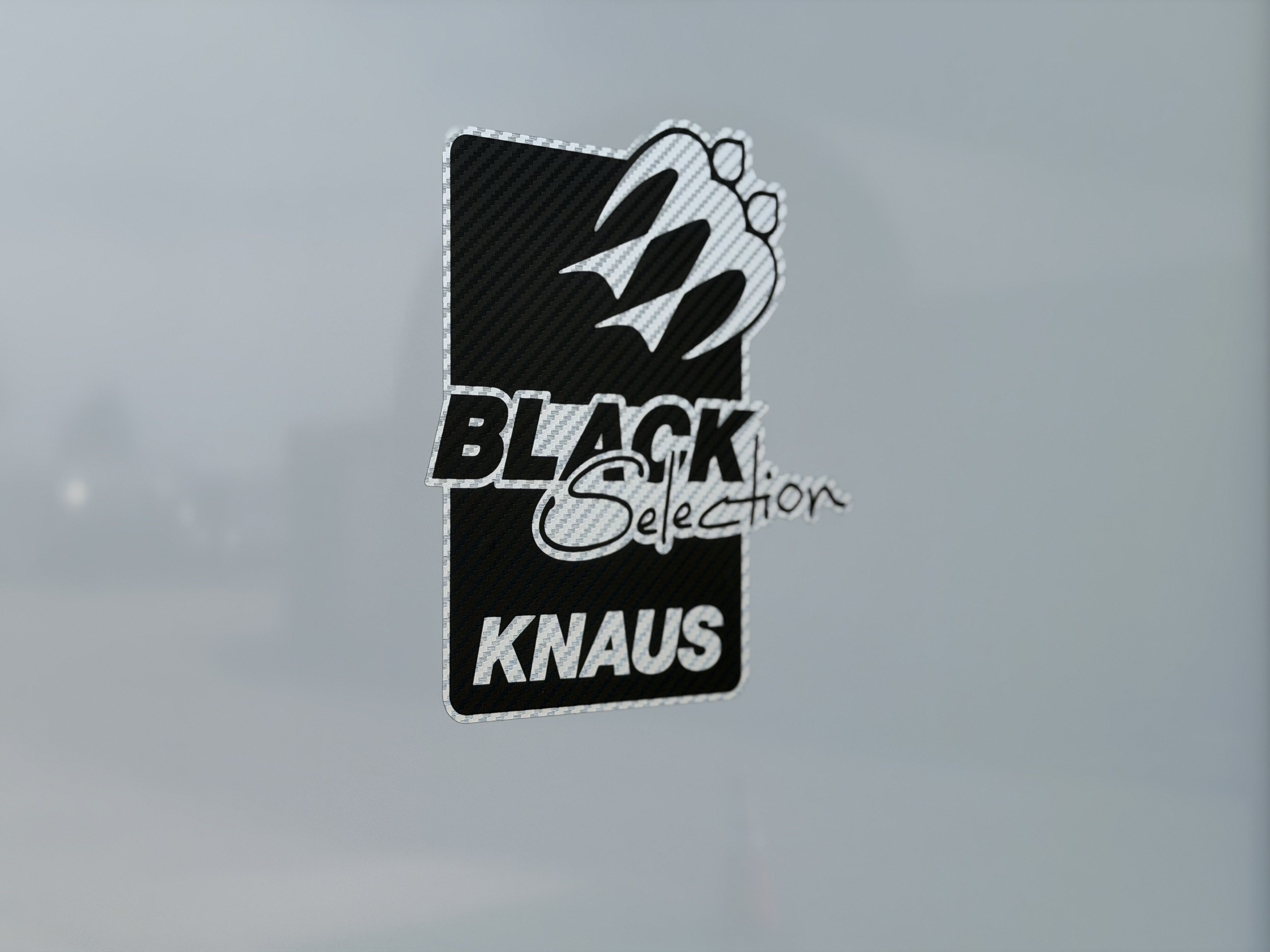 KNAUS SUDWIND 450 FU Black Selection