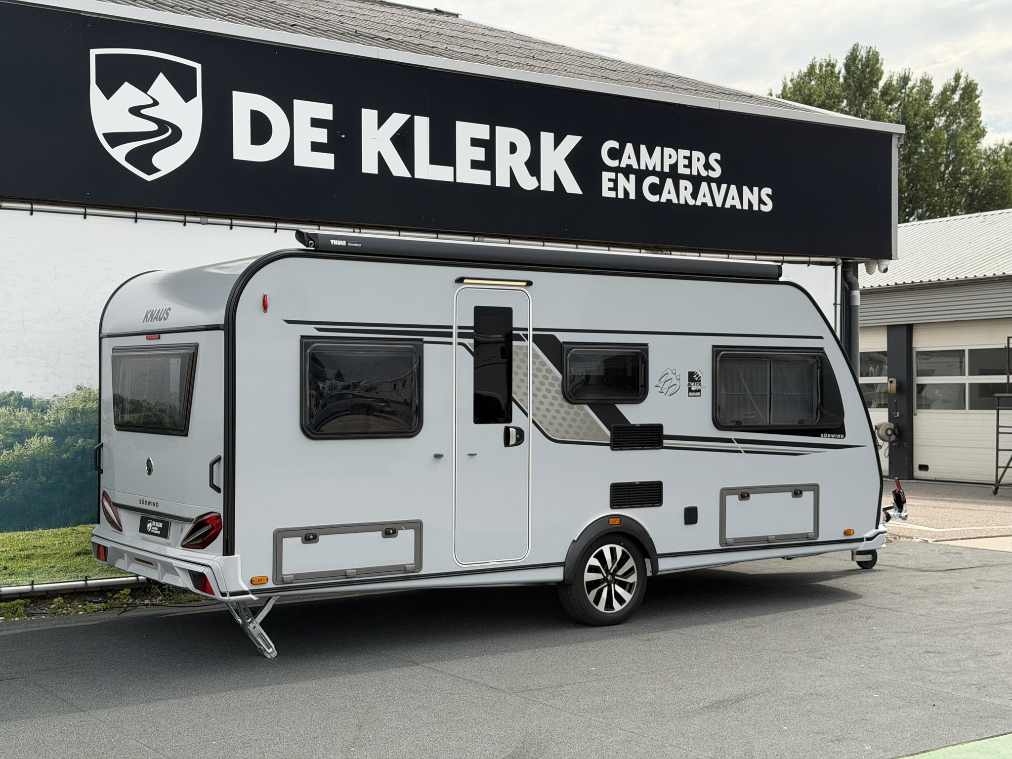 KNAUS SUDWIND  500 EU BlackSelection