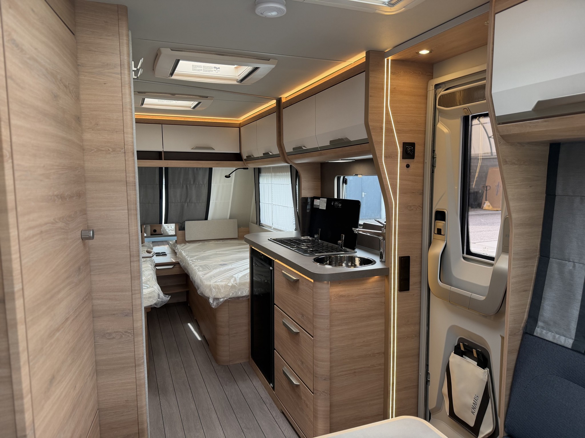 KNAUS SUDWIND  500 EU BlackSelection