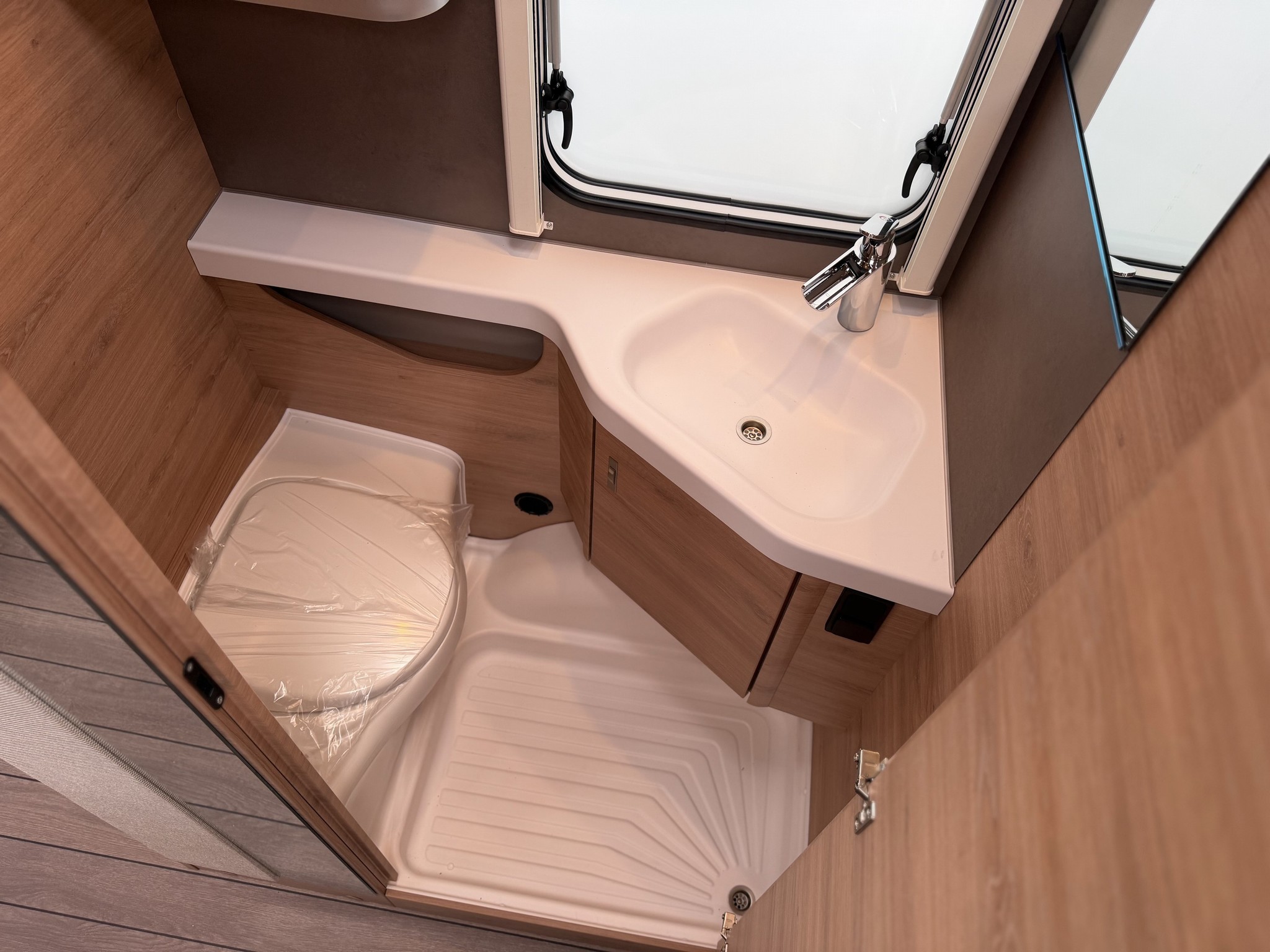 KNAUS SUDWIND  500 EU BlackSelection