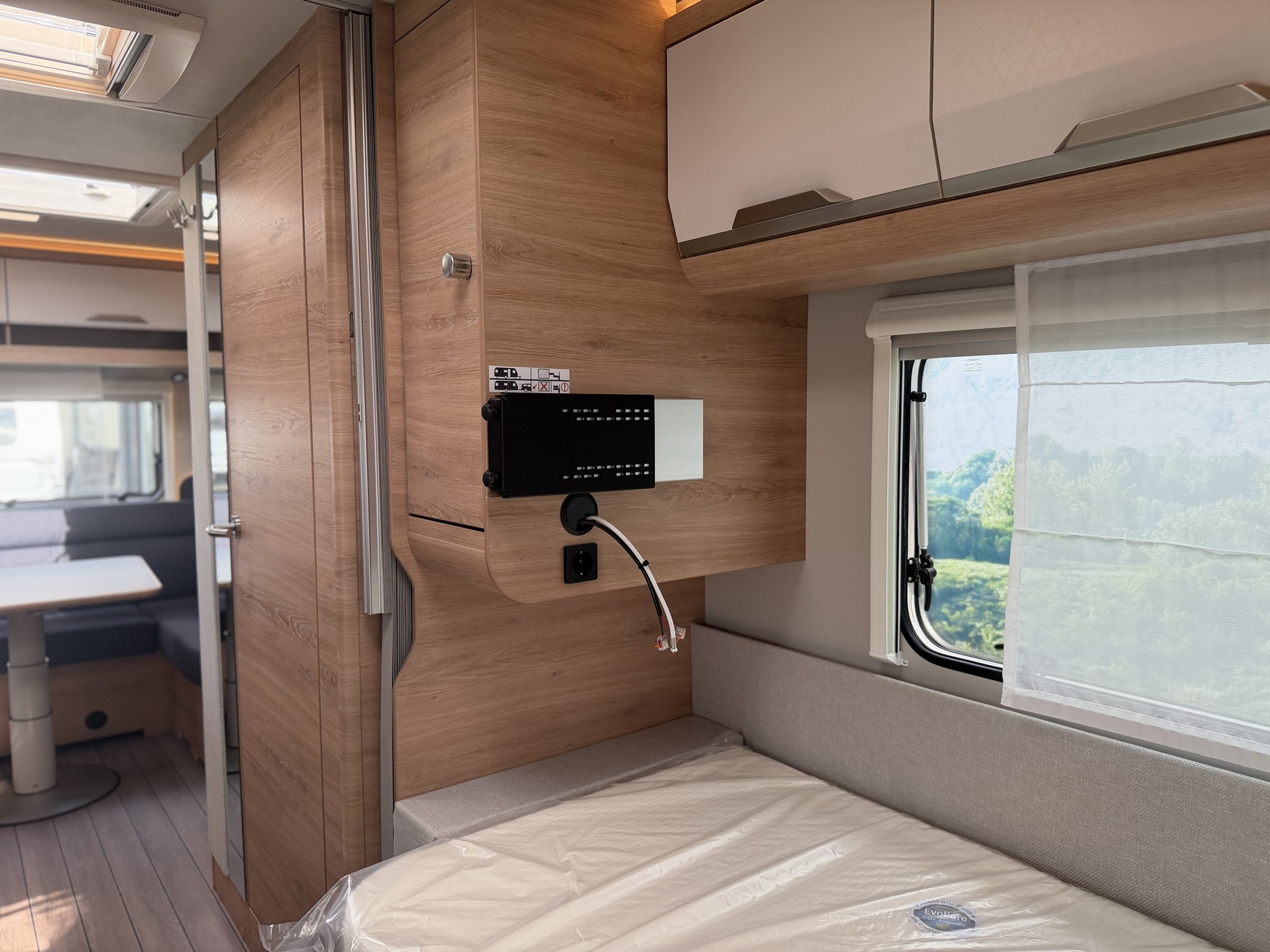 KNAUS SUDWIND  500 EU BlackSelection