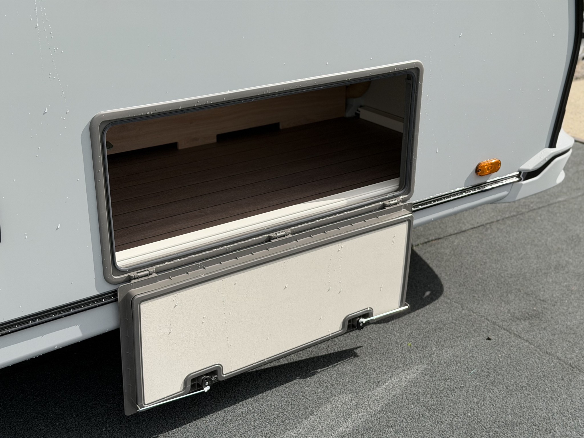 KNAUS SUDWIND  500 EU BlackSelection