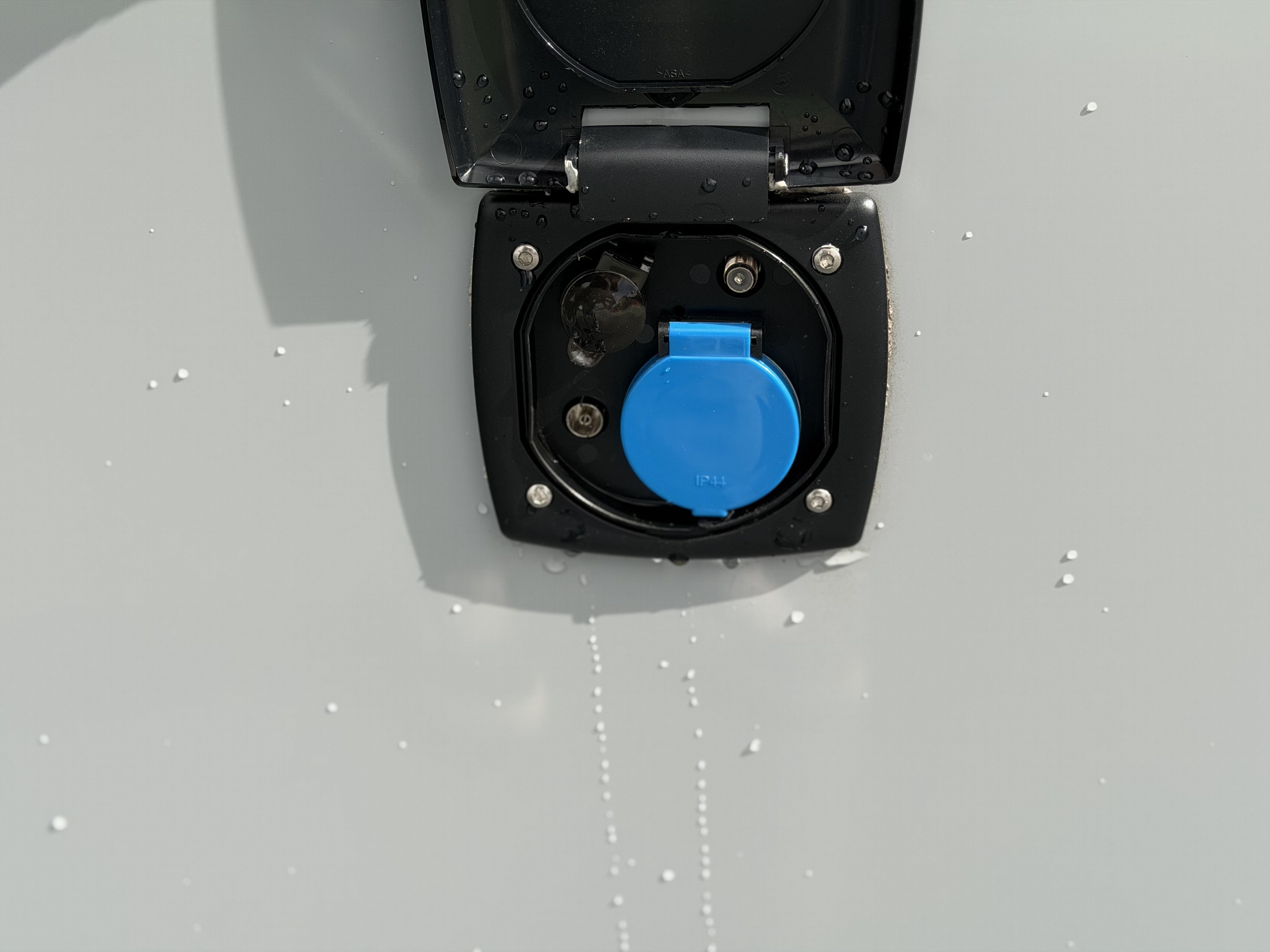 KNAUS SUDWIND  500 EU BlackSelection