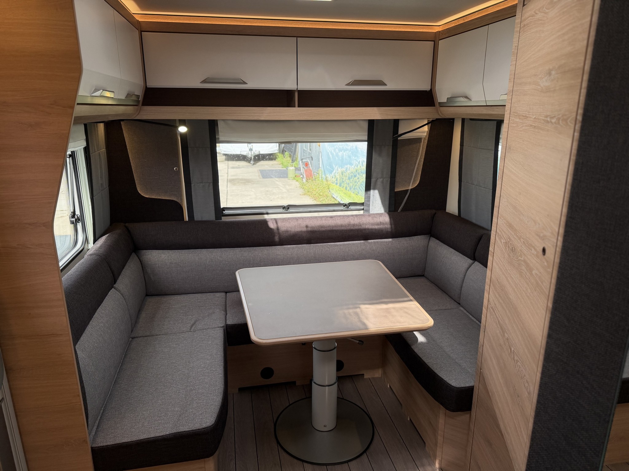 KNAUS SUDWIND  500 EU BlackSelection