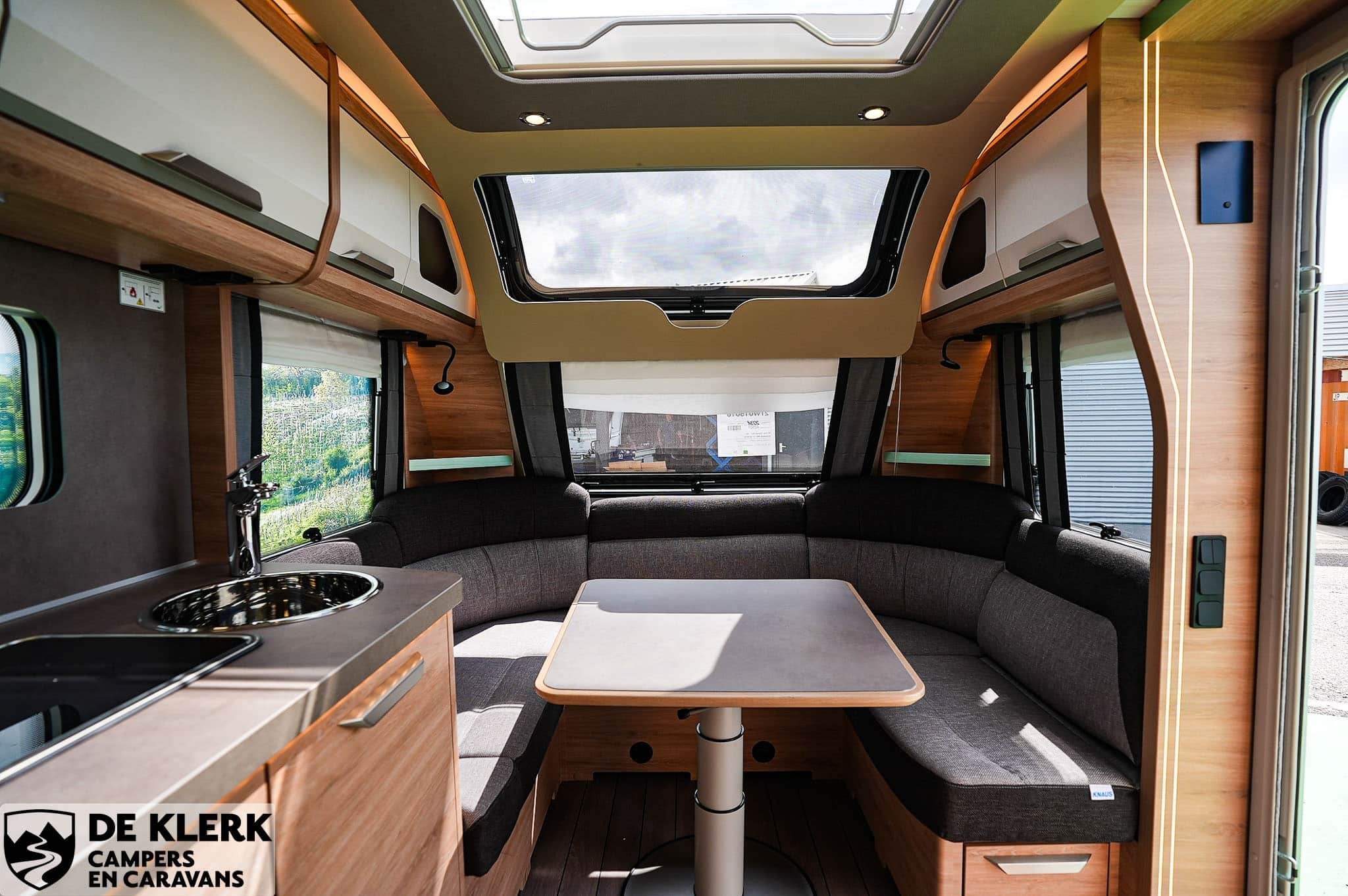 KNAUS SUDWIND 540 UE Black selection