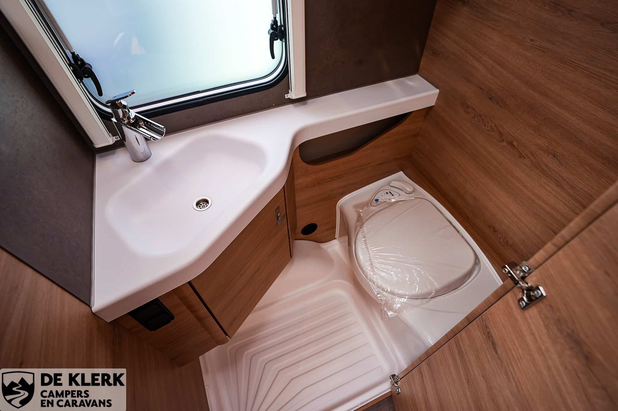 KNAUS SUDWIND 540 UE Black selection