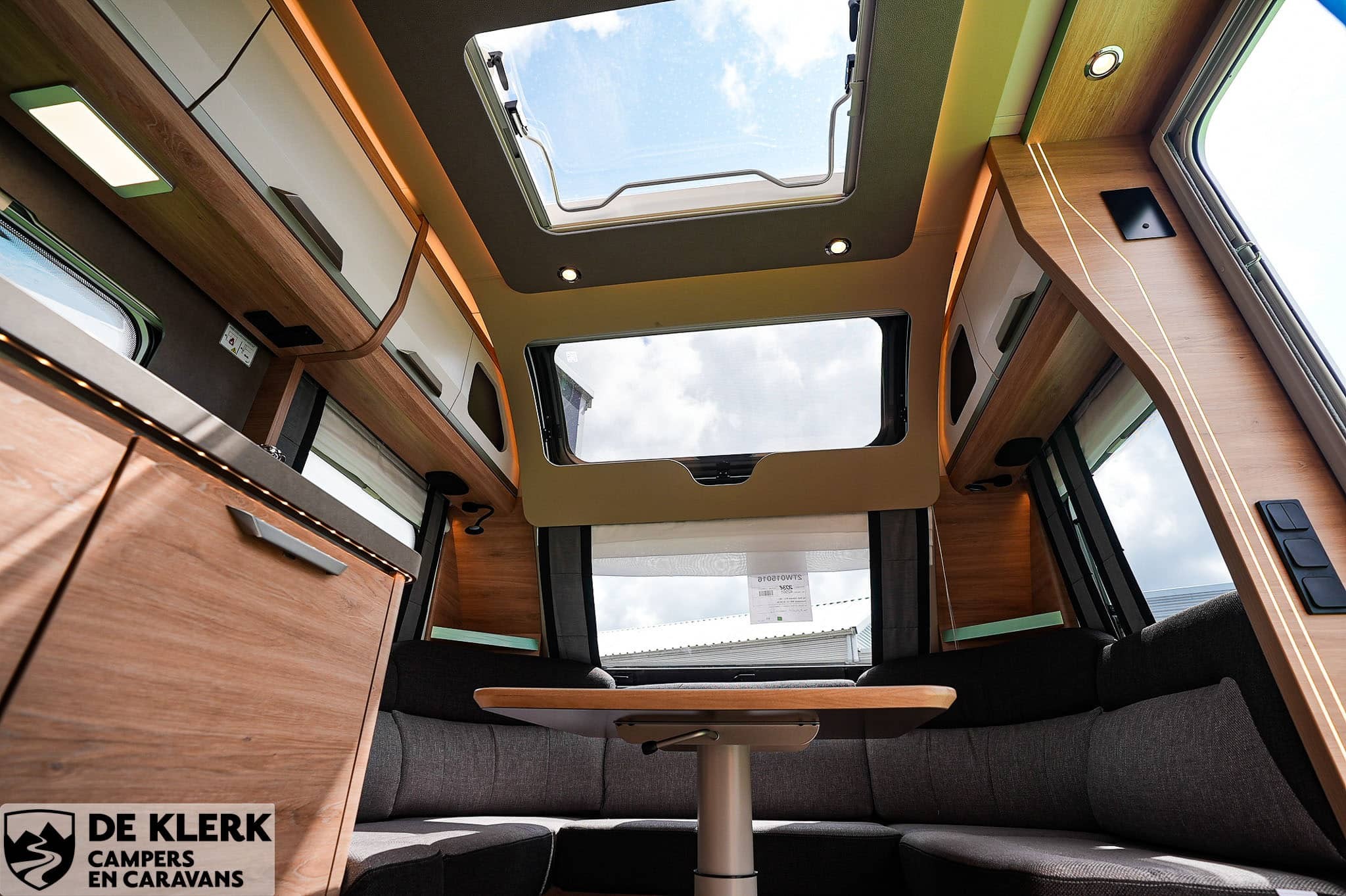 KNAUS SUDWIND 540 UE Black selection