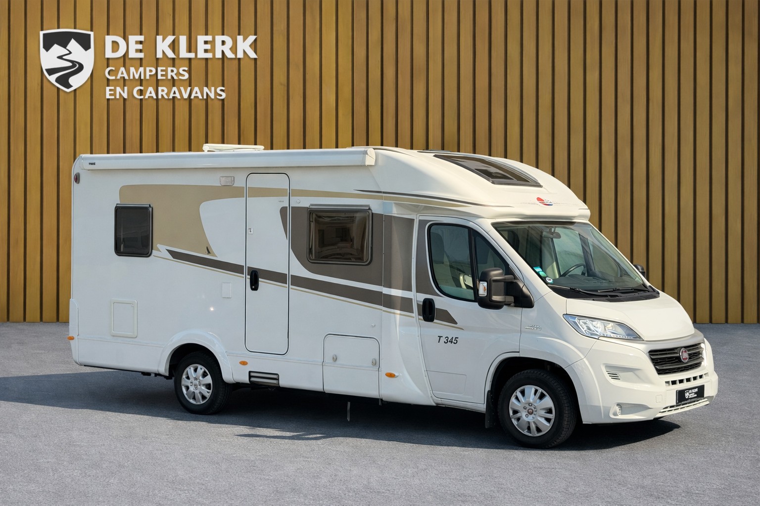 CARADO T 345 / Gratis Stalling